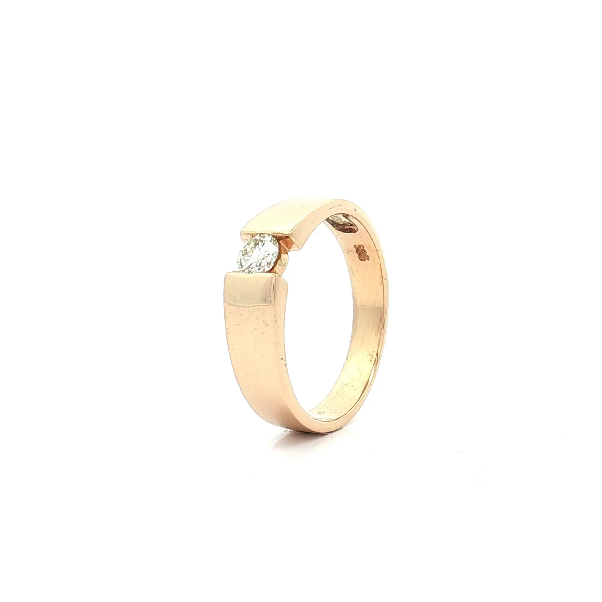 Ring Gelbgold Christ mit Brillant Solitär, graviert mit 0,20 ct Ring Gelbgold Christ mit Brillant Solitär, graviert mit 0,20 ct