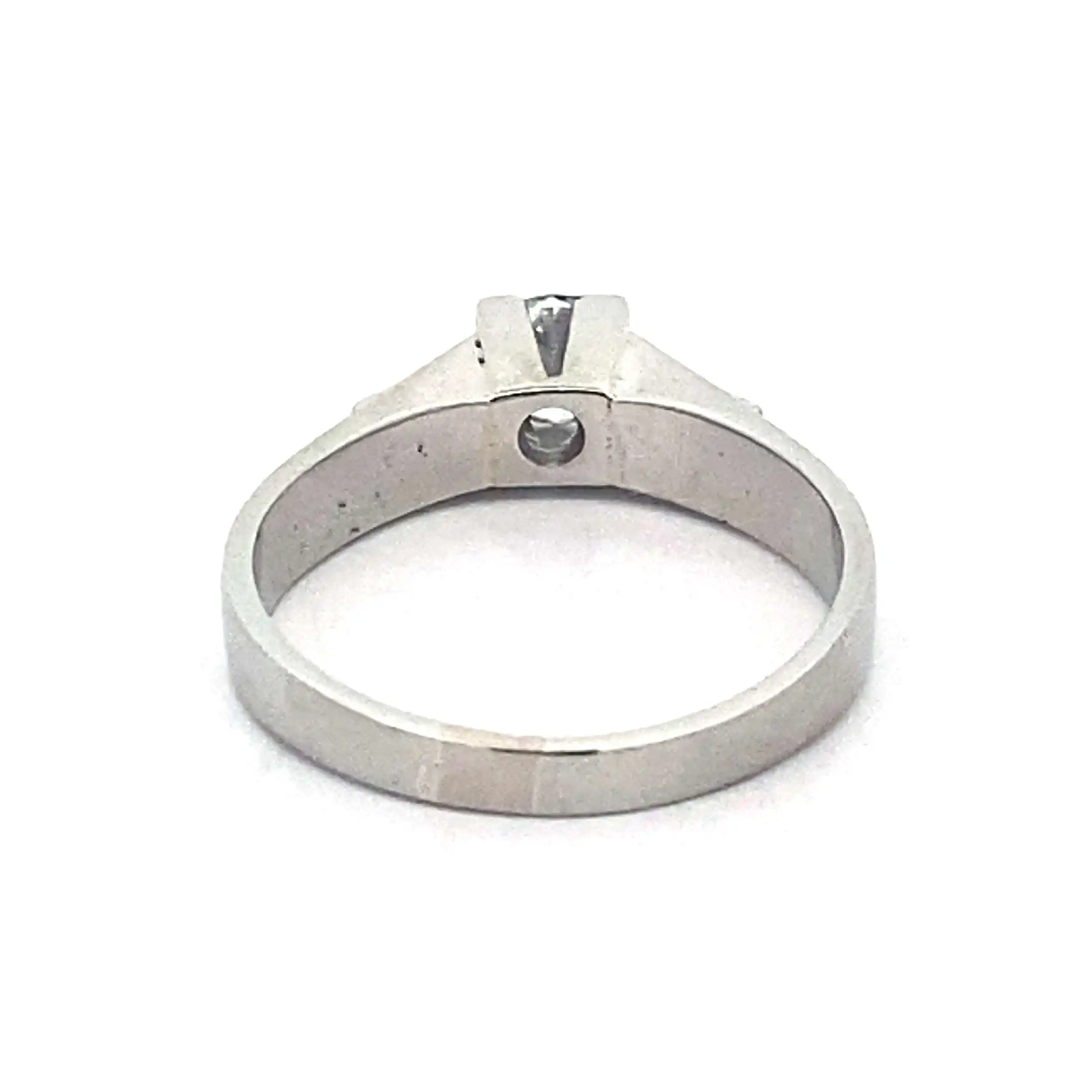 Ring Weißgold mit Brillant Ring Weißgold mit Brillant
