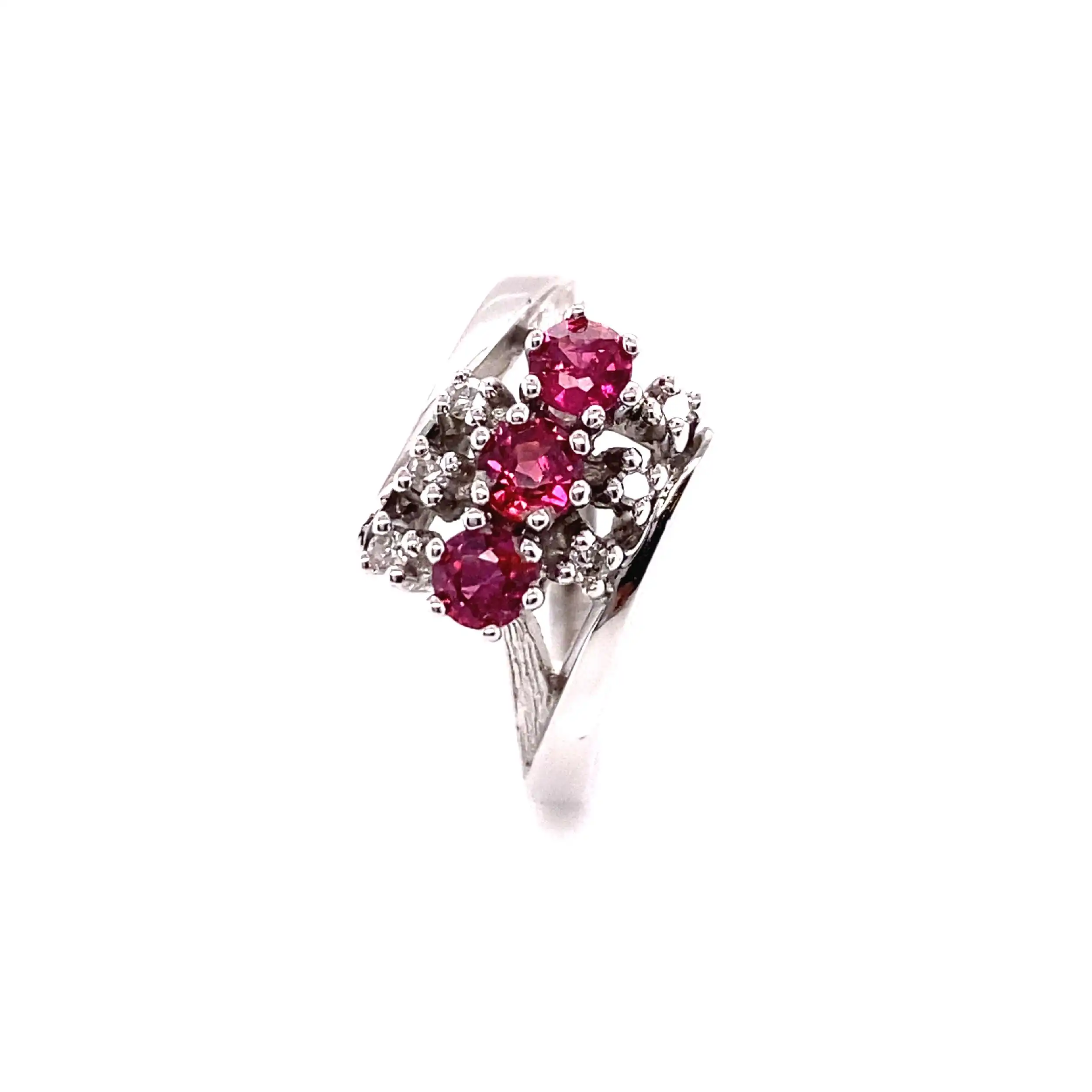 Ring Weißgold mit Rubinen und Diamanten Ring Weißgold mit Rubinen und Diamanten