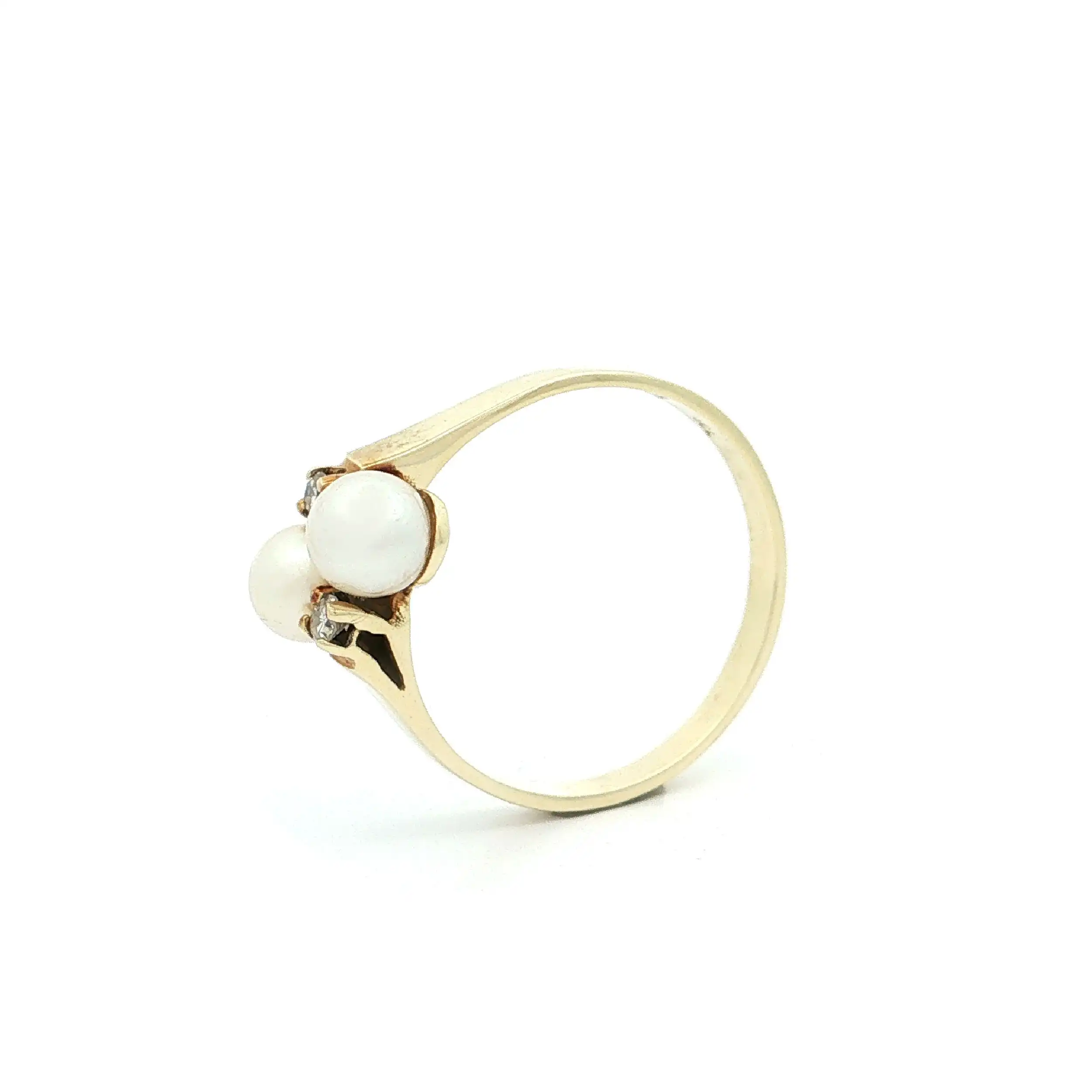 Ring Gelbgold mit Perlen und Diamanten Ring Gelbgold mit Perlen und Diamanten