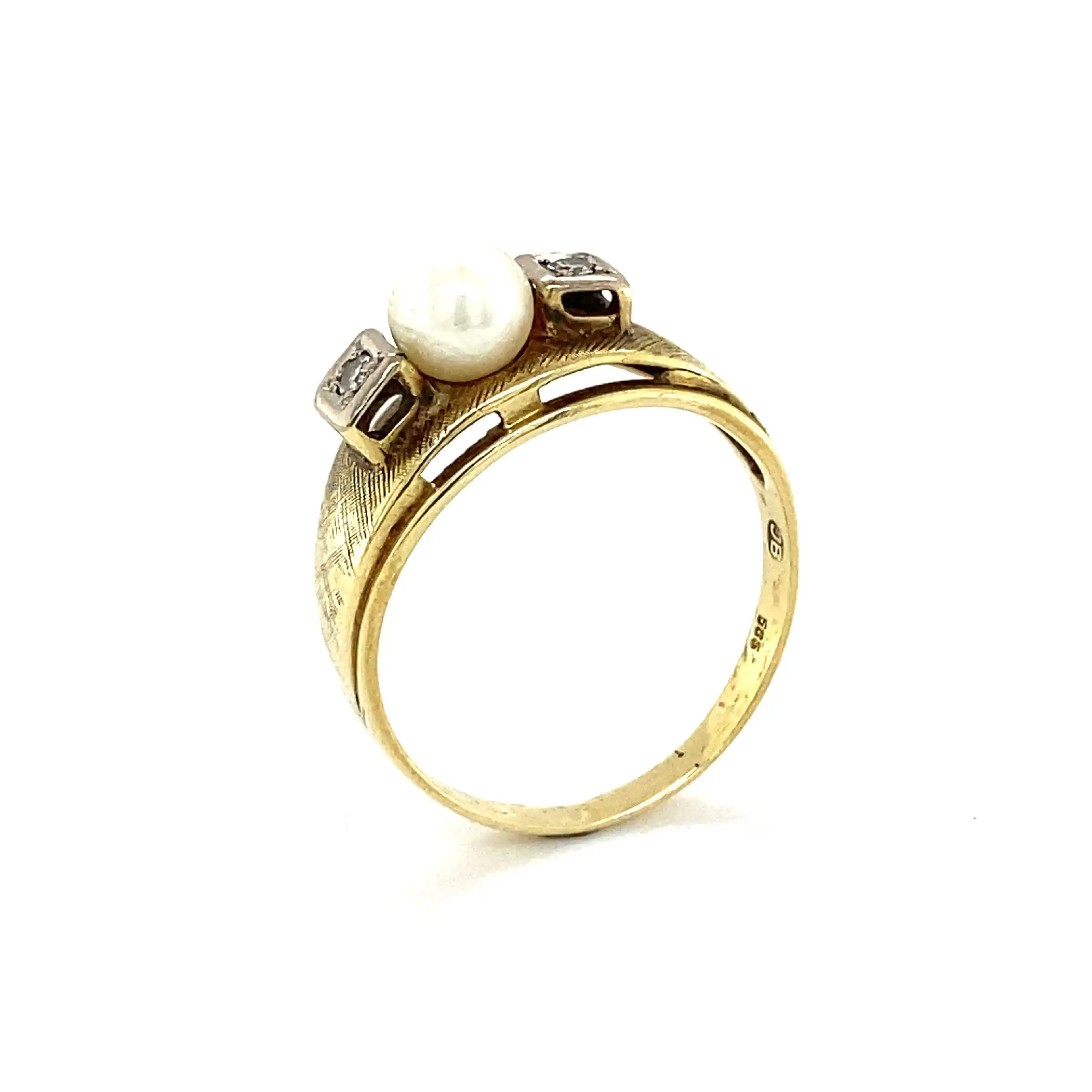 Ring Gelbgold mit Perle & Diamanten