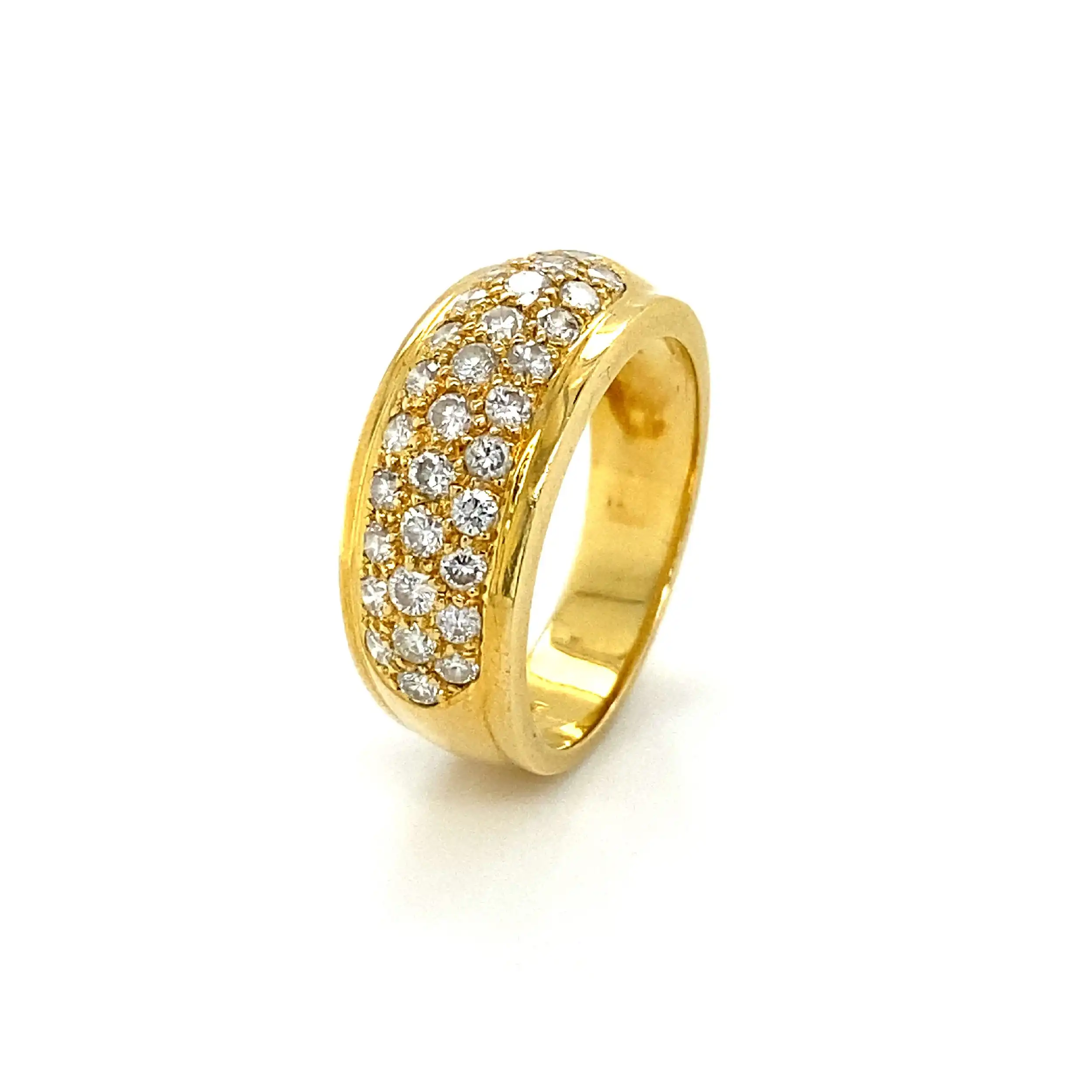 Ring Gelbgold mit Brillanten in Pavé-Fassung Ring Gelbgold mit Brillanten in Pavé-Fassung