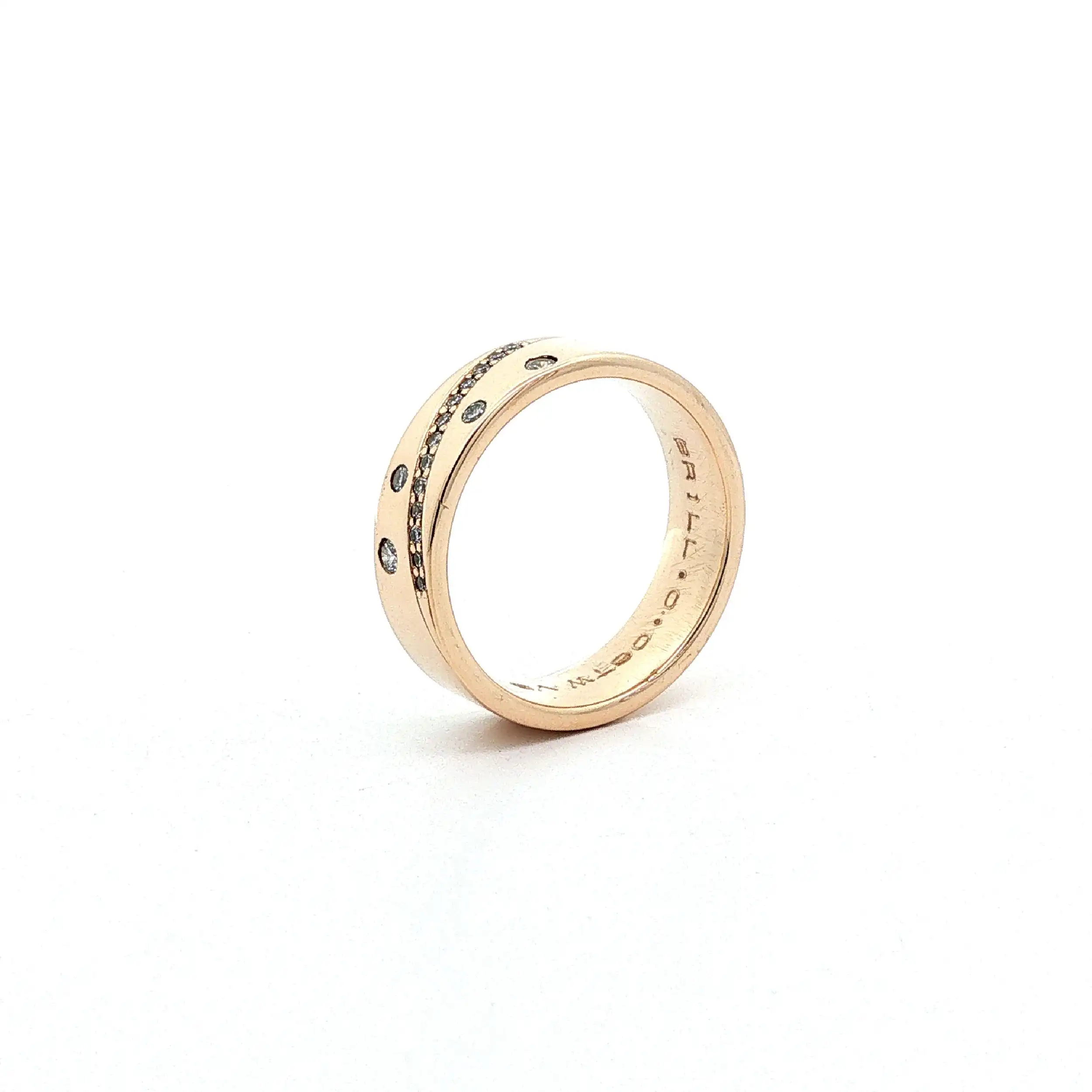 Ring Gelbgold mit Brillanten, graviert mit 0,06ct. TW/VS Ring Gelbgold mit Brillanten, graviert mit 0,06ct. TW/VS