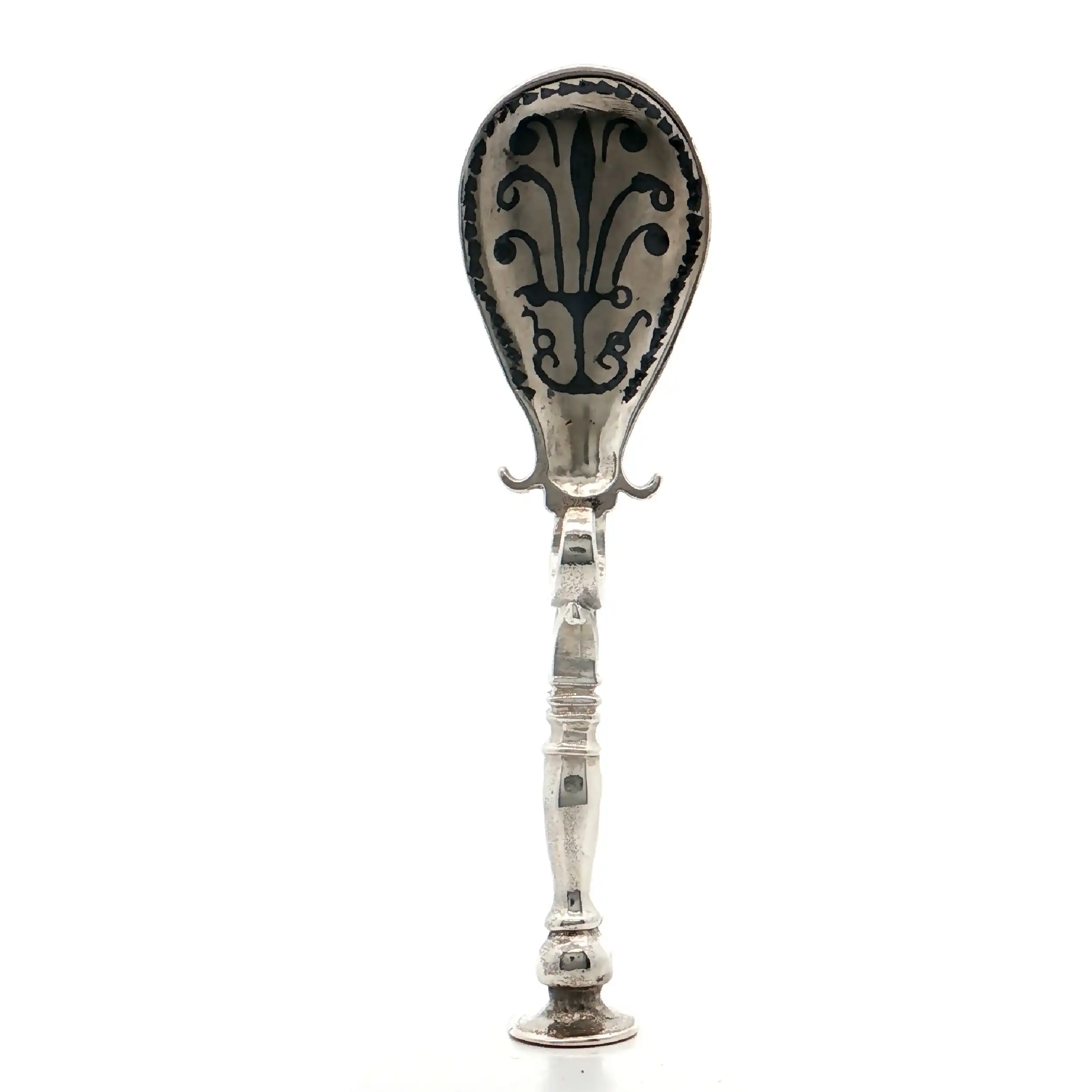 Silberlöffel mit Fleur De-Lis Motiv Silberlöffel mit Fleur De-Lis Motiv