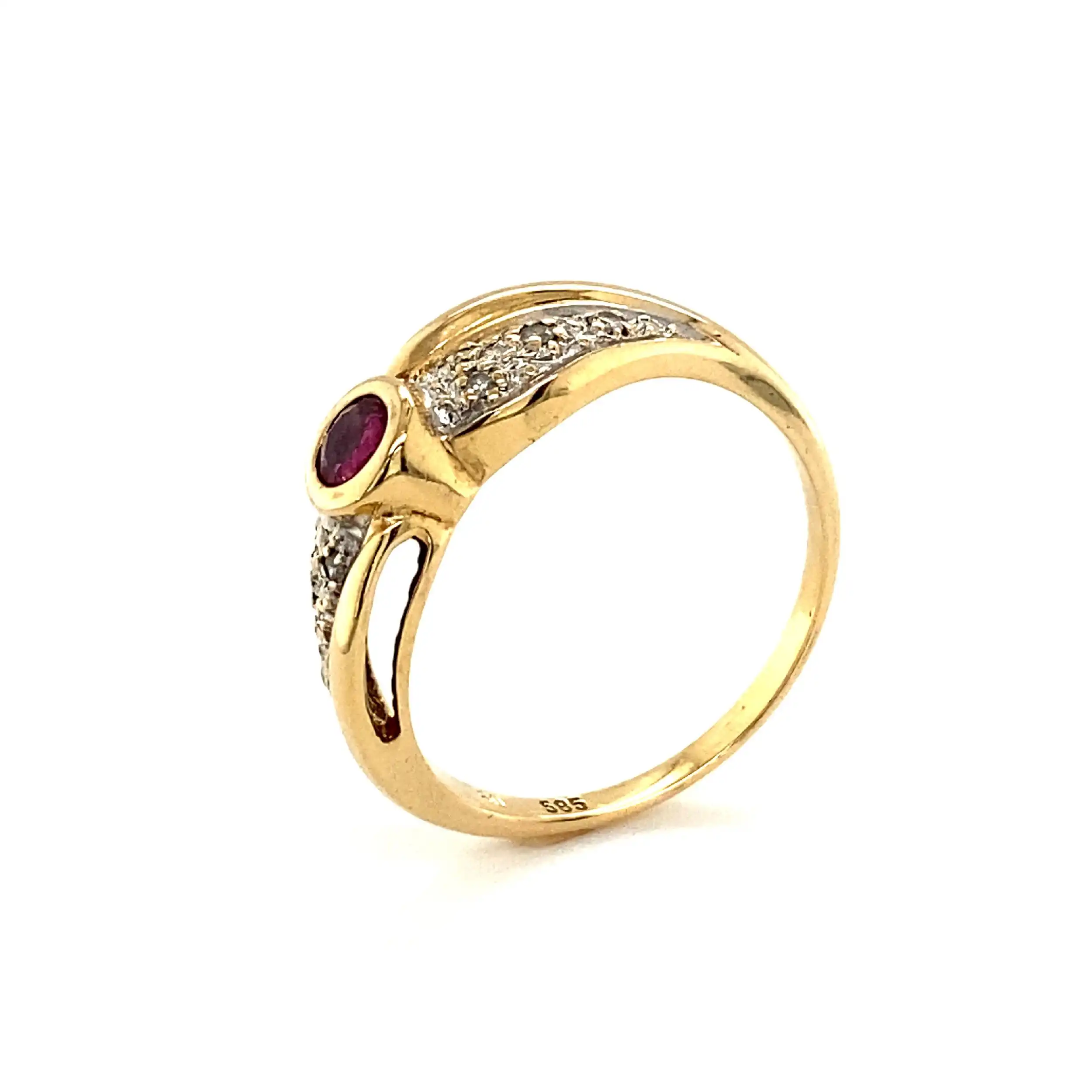 Ring Gelbgold mit Rubin & Diamanten Ring Gelbgold mit Rubin & Diamanten