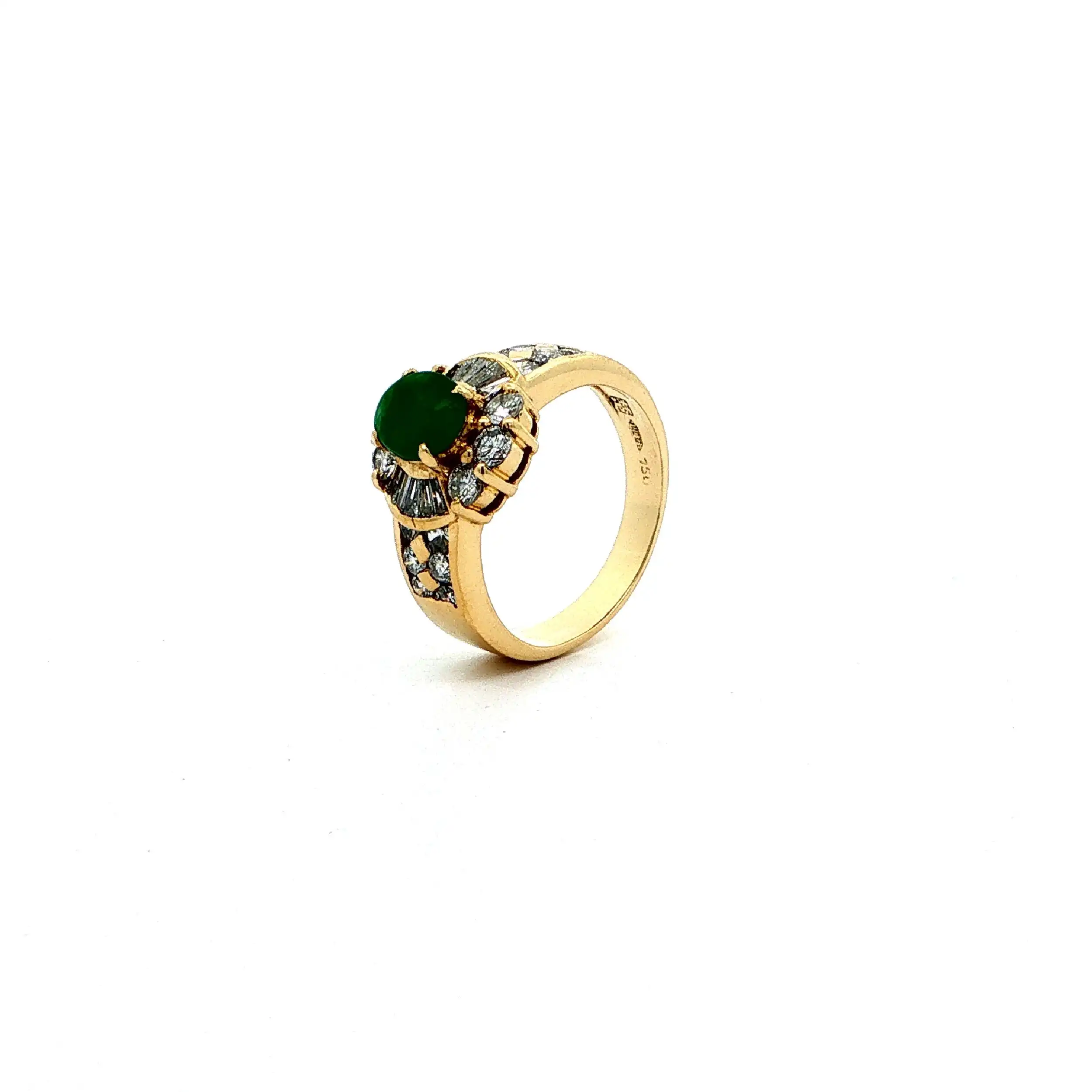 Ring Gelbgold mit Jade, Brillanten & Baguette-Diamanten