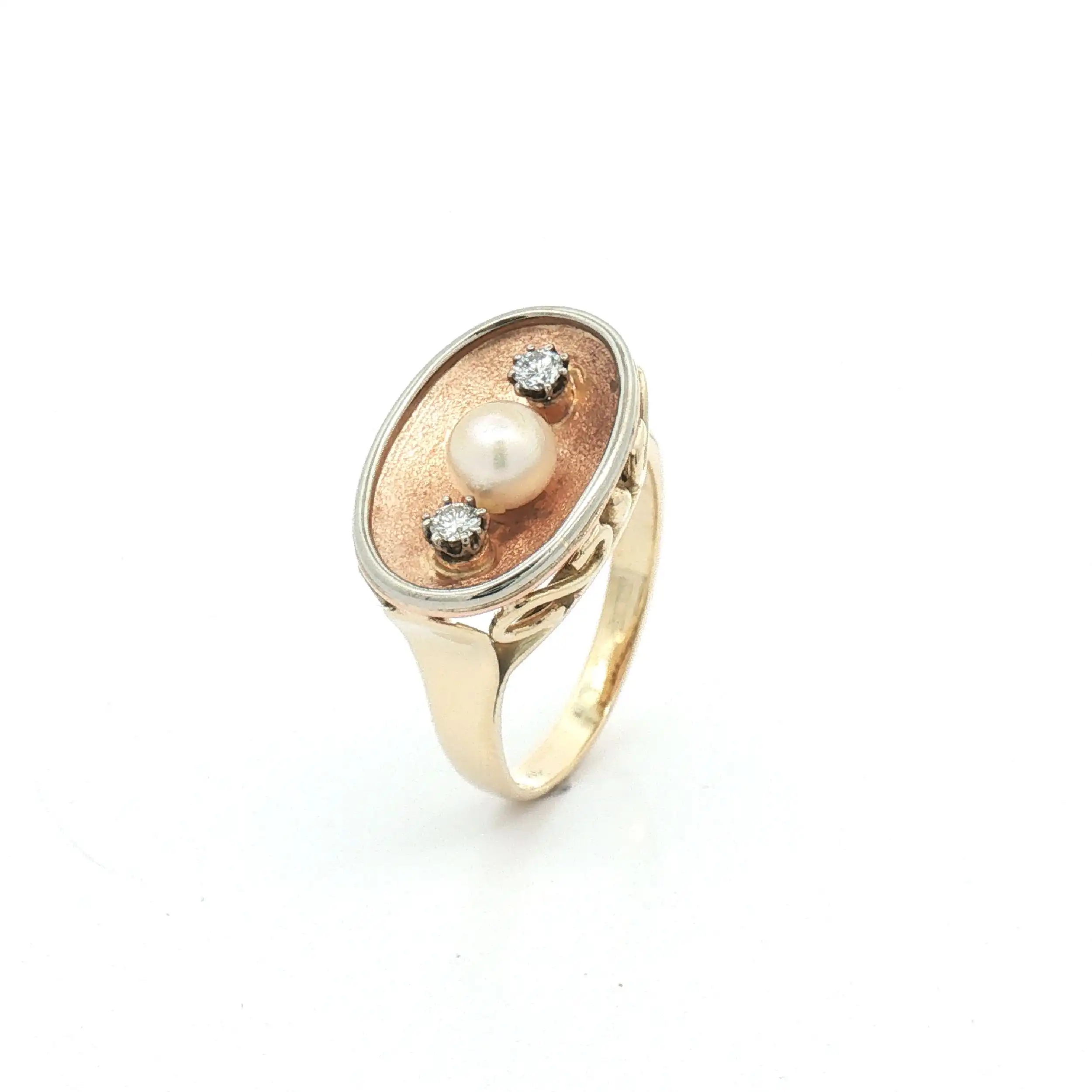 Ring Bicolor mit Brillanten und Perle Ring Bicolor mit Brillanten und Perle