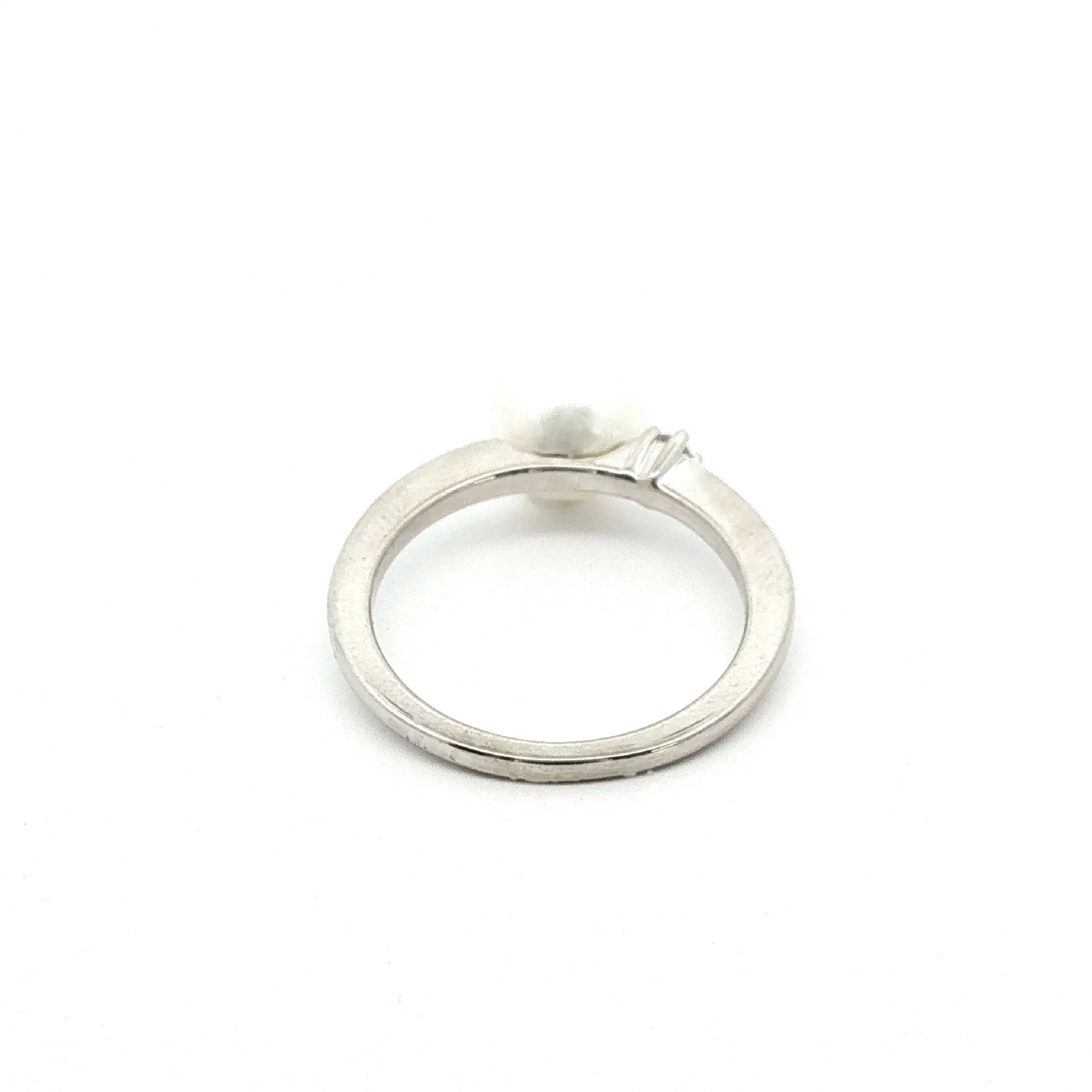 Ring Weißgold mit Perle und Brillant Ring Weißgold mit Perle und Brillant