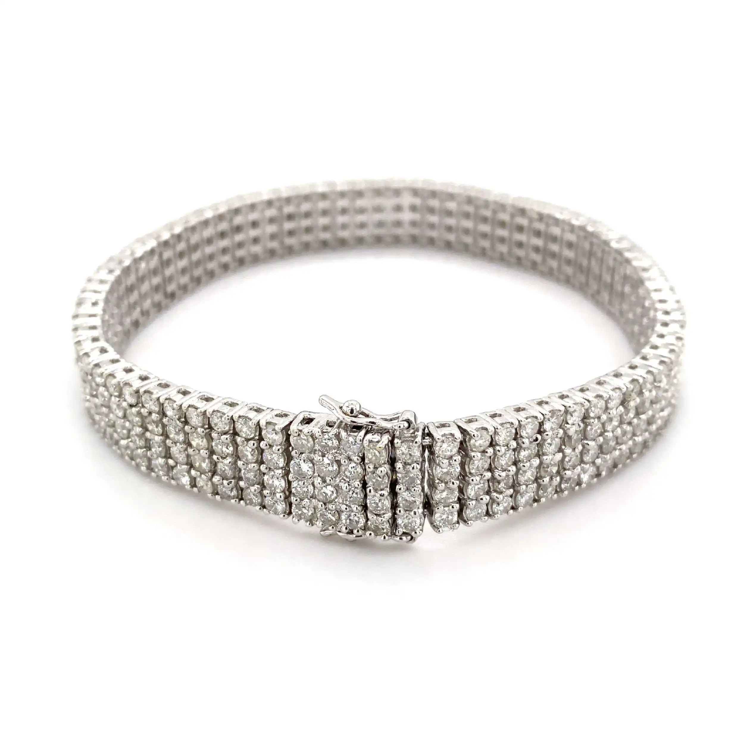 Armband Weißgold mit 296 Brillanten, 13,5ct graviert Armband Weißgold mit 296 Brillanten, 13,5ct graviert