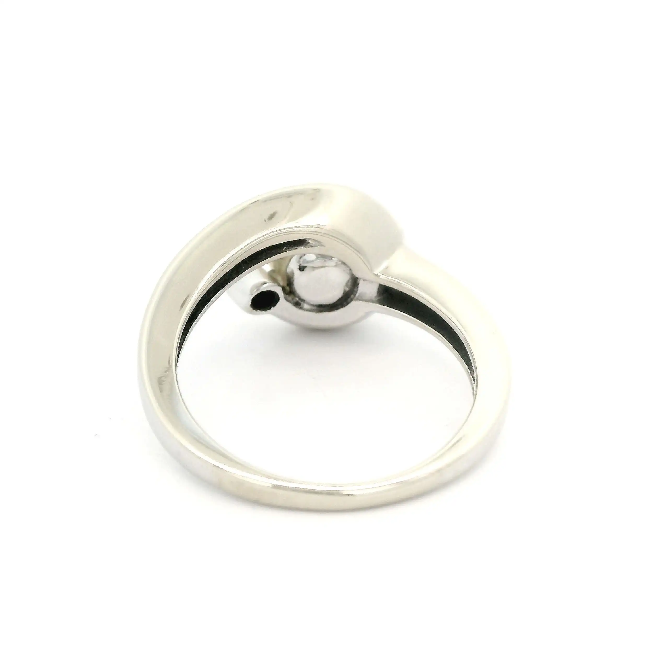 Ring Weißgold mit Brillant und Akoyaperle