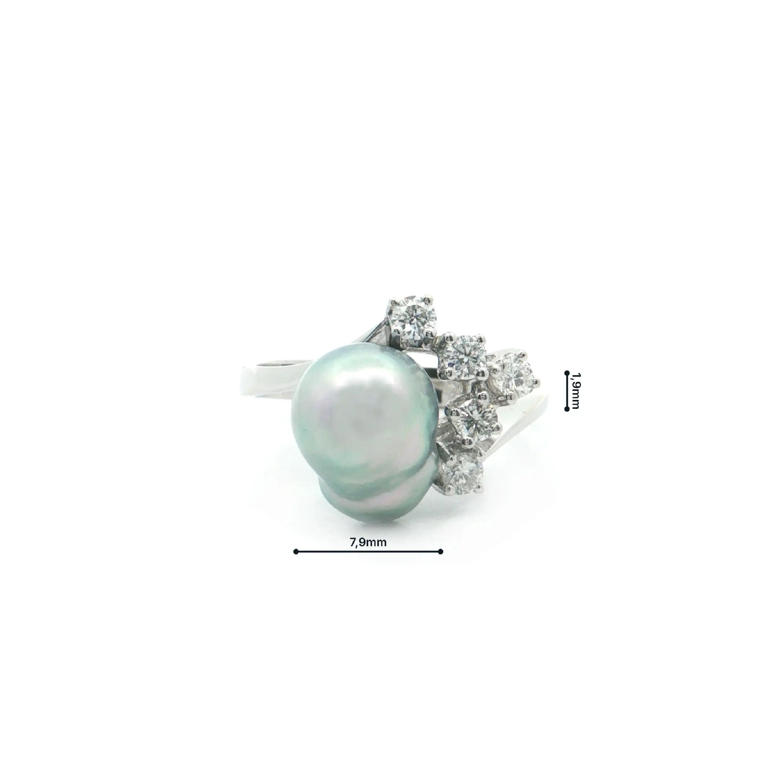 Ring Weißgold mit Brillanten und Perle, graviert mit 0,25ct Ring Weißgold mit Brillanten und Perle, graviert mit 0,25ct