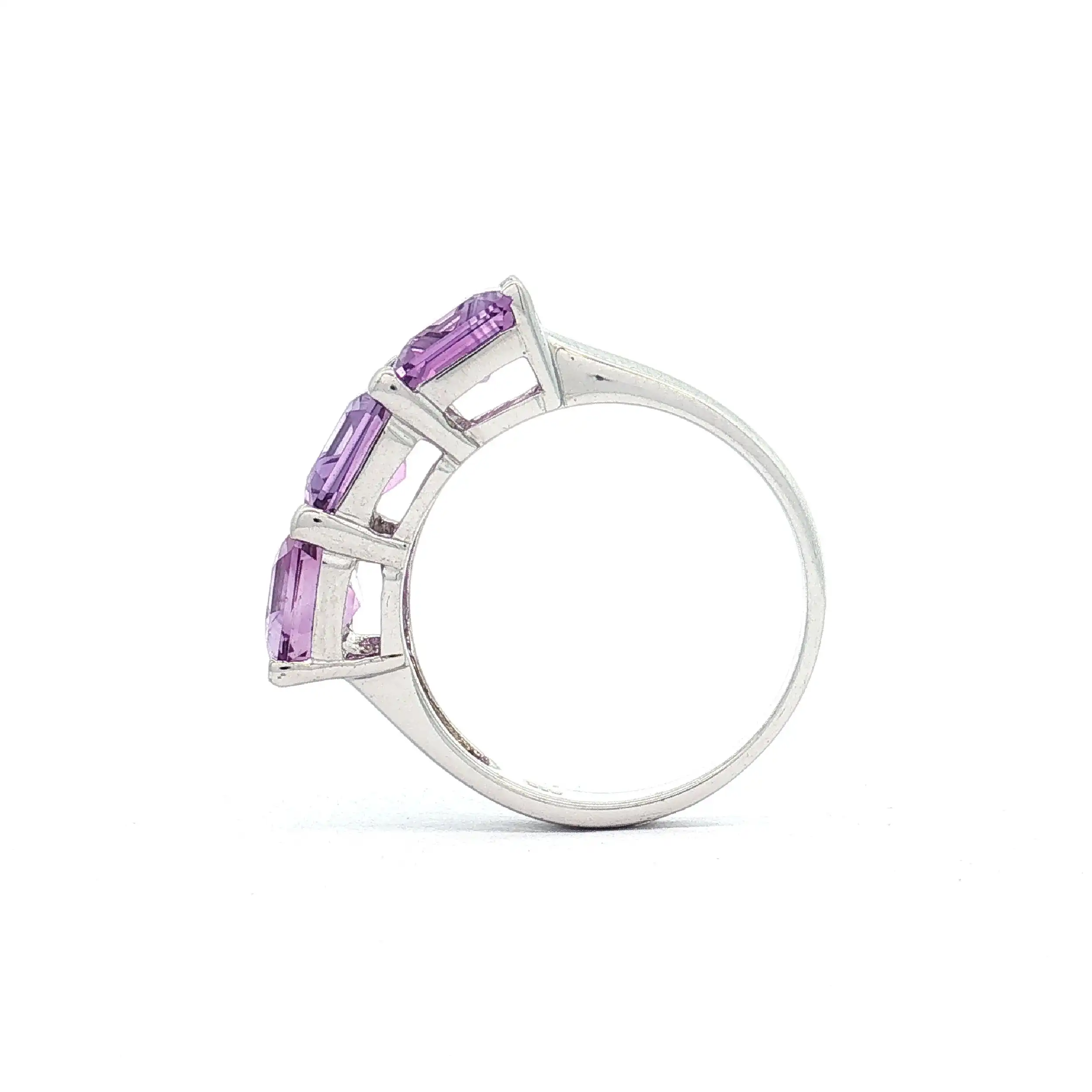 Ring Silber mit lila Steinen Ring Silber mit lila Steinen