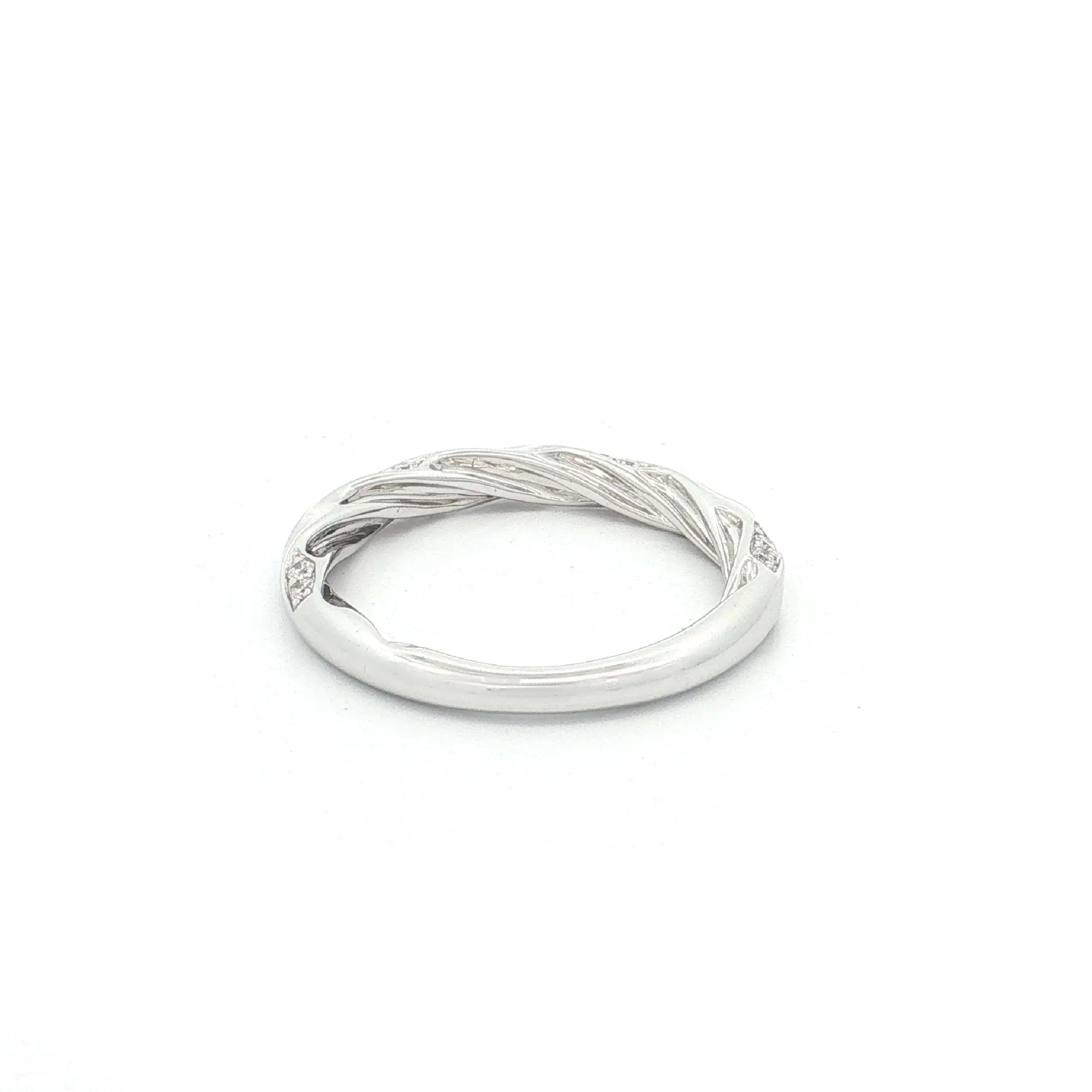 Ring Weißgold gedreht mit Brillanten Ring Weißgold gedreht mit Brillanten