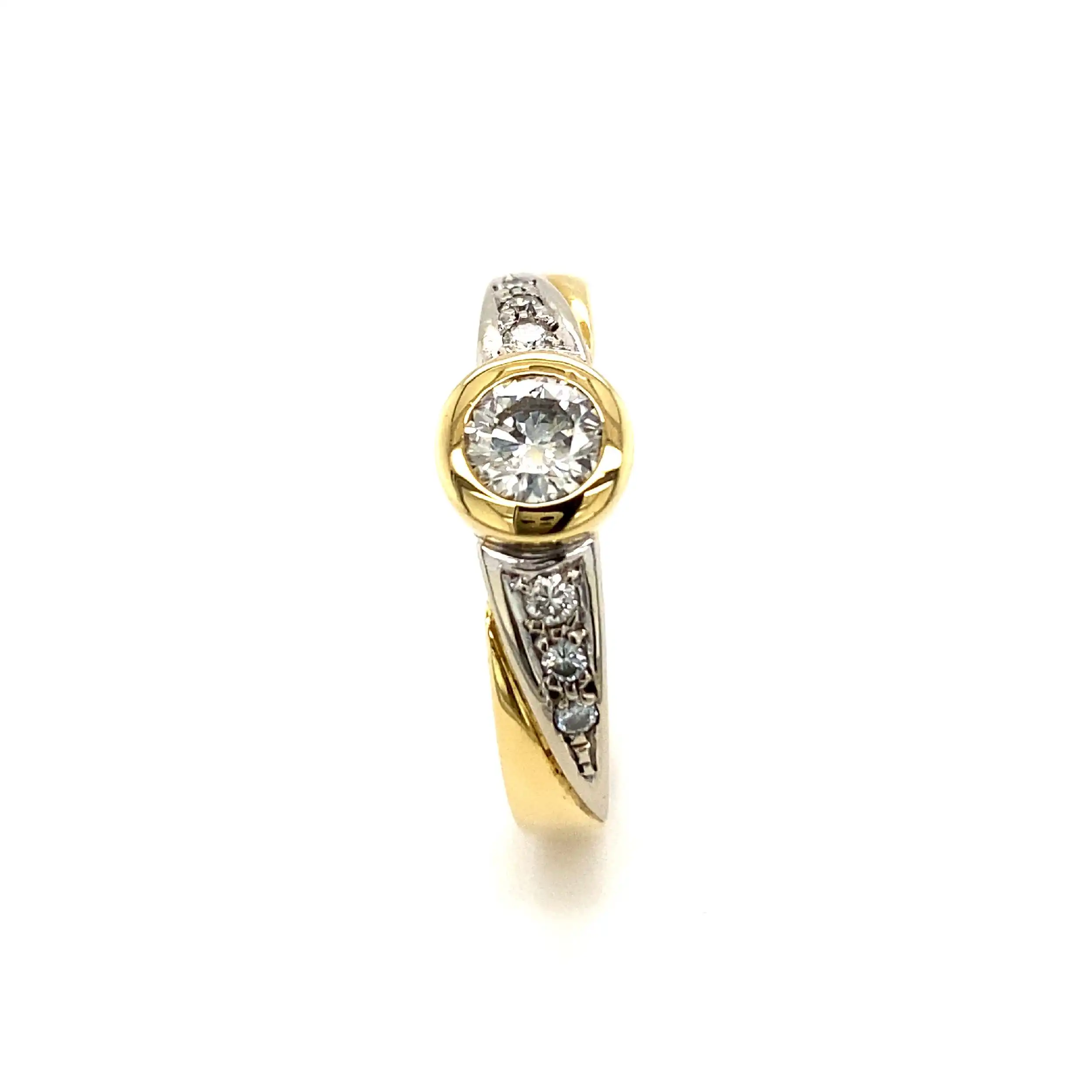 Ring Bicolor mit Brillant-Solitär & Melée-Besatz, graviert mit 0,45ct.