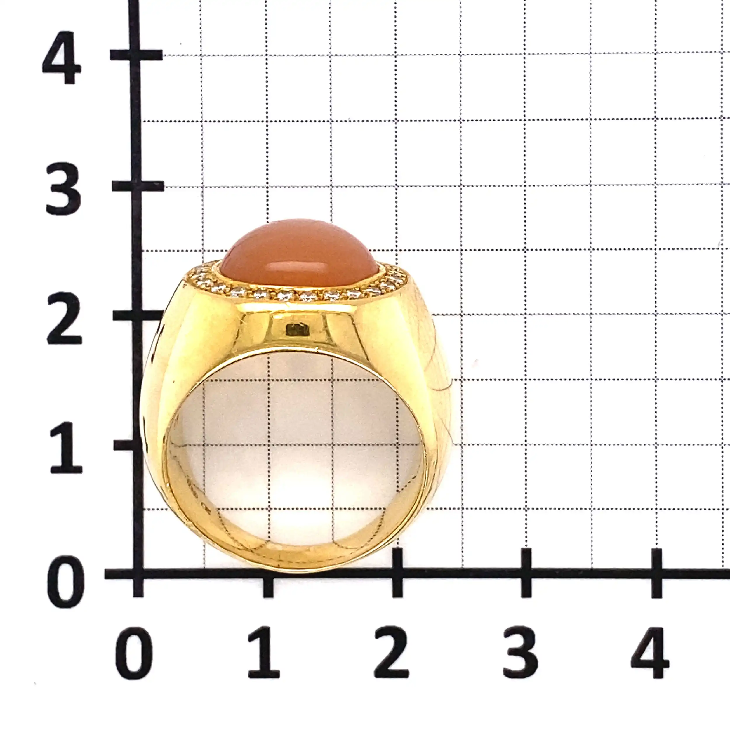 Ring Gelbgold mit rosa Mondstein Cabochon und Brillanten Ring Gelbgold mit rosa Mondstein Cabochon und Brillanten