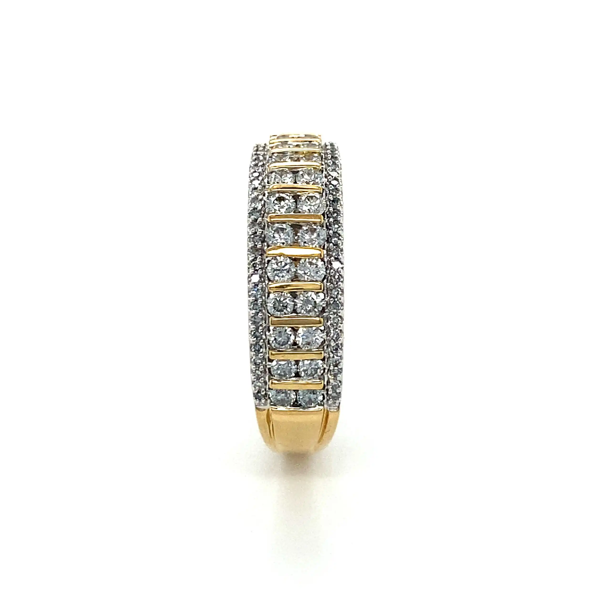 Ring Gelbgold mit Brillanten und Diamanten Ring Gelbgold mit Brillanten und Diamanten