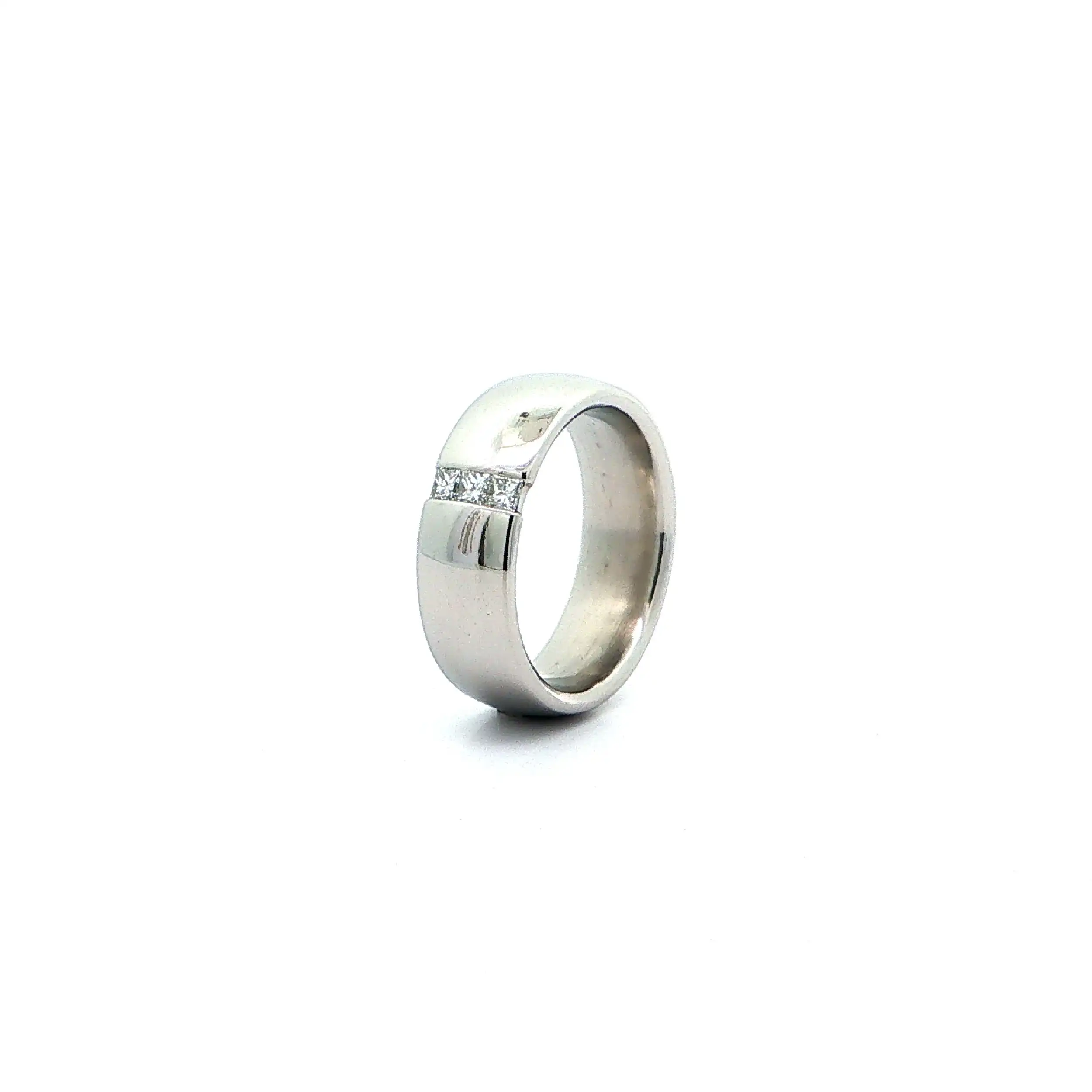 Ring Palladium mit Princess-Diamanten, graviert mit 0,18ct.