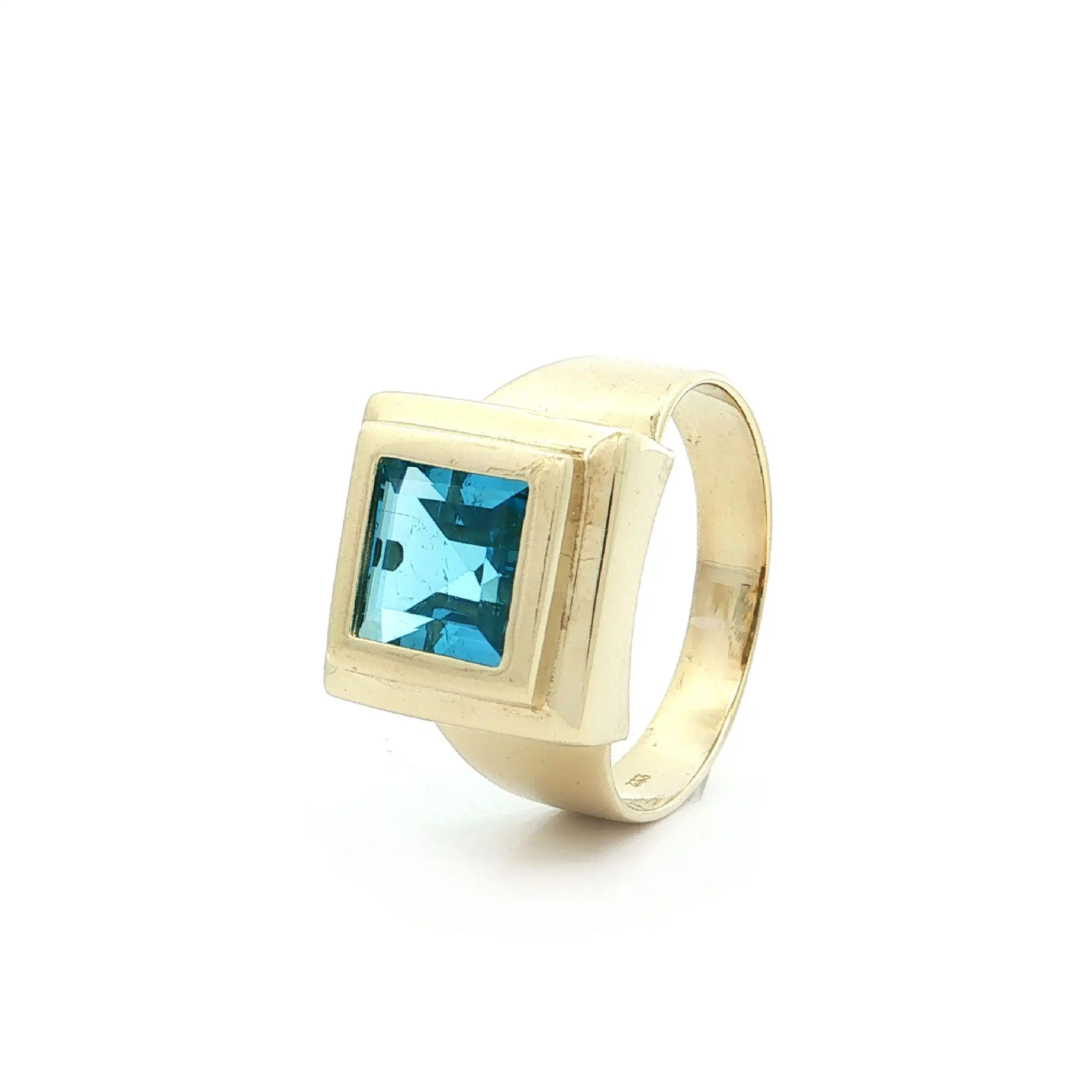 Ring Gelbgold mit Blautopas Ring Gelbgold mit Blautopas