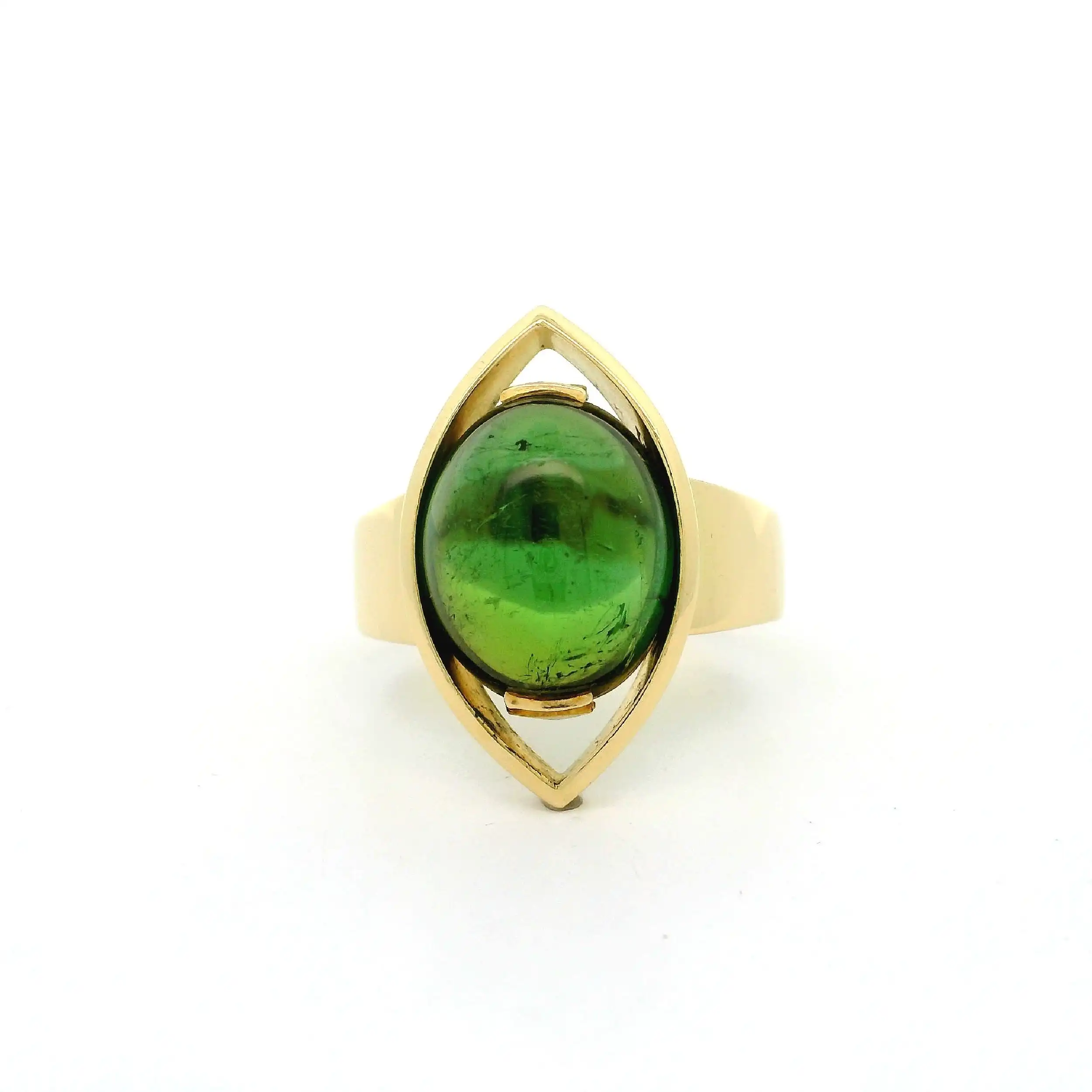 Ring Gelbgold mit Peridot Cabochon Ring Gelbgold mit Peridot Cabochon