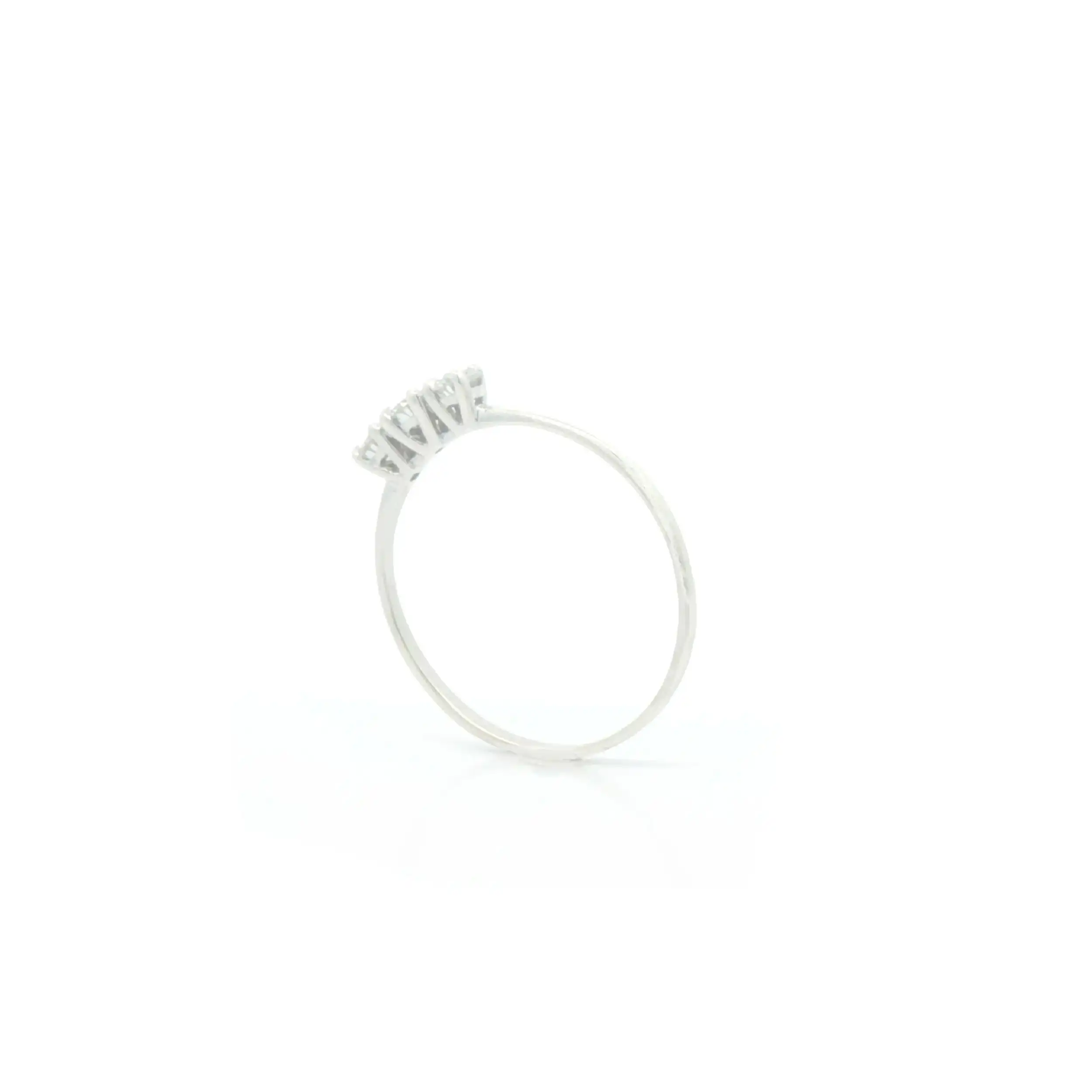 Ring Weißgold mit synthetischen Brillanten