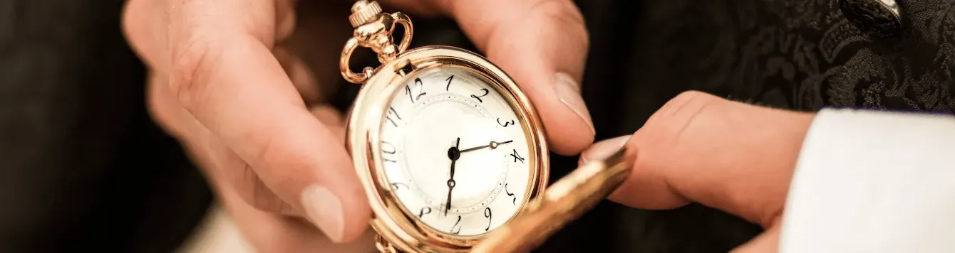 Geöffnete Taschenuhr Geöffnete Taschenuhr