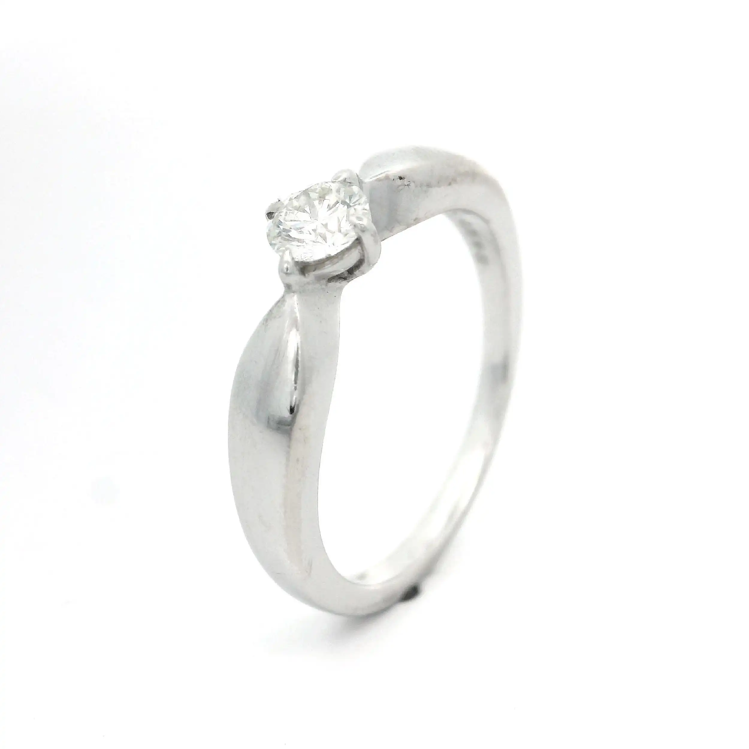 Ring Weißgold Christ, graviert mit 0,25 W-SI Ring Weißgold Christ, graviert mit 0,25 W-SI
