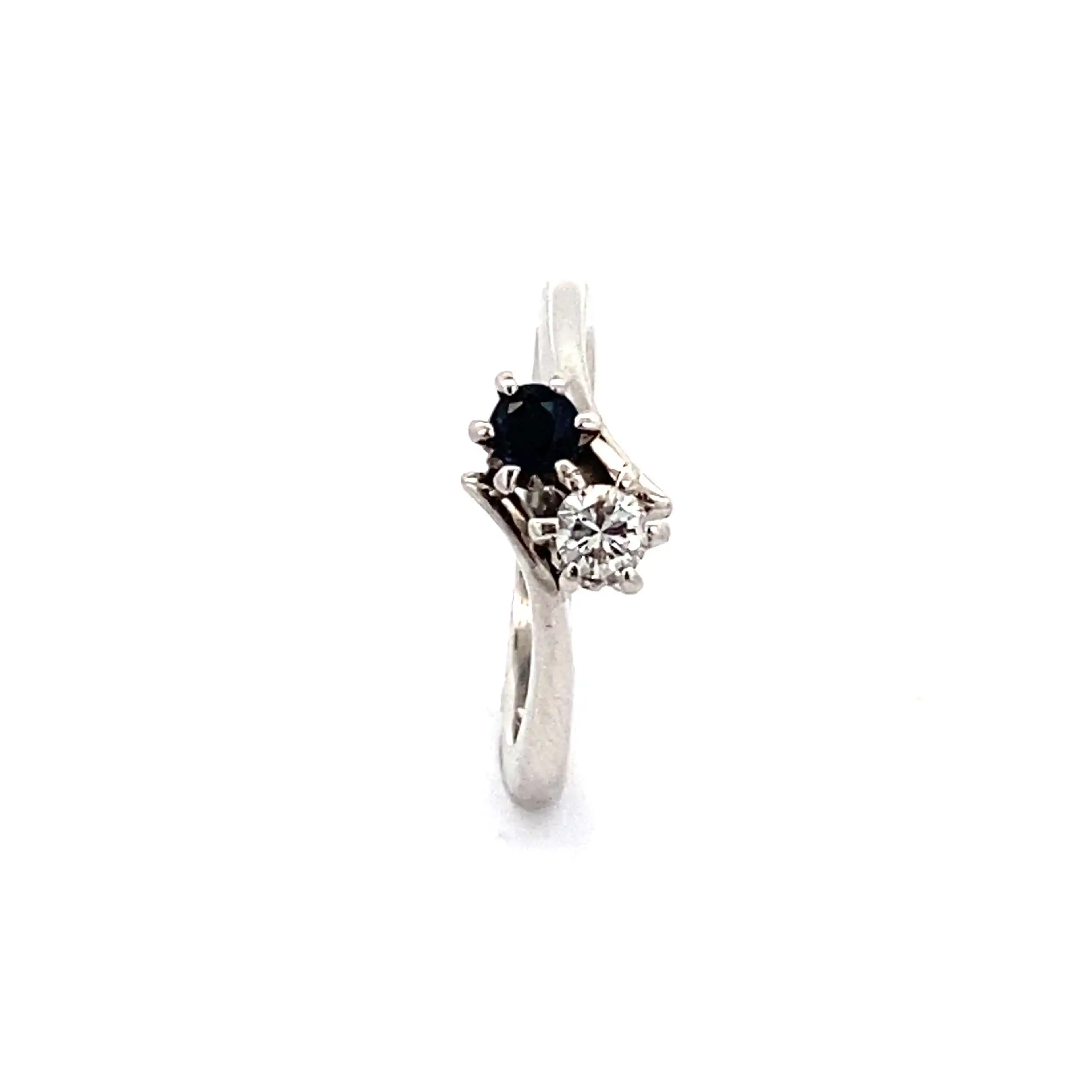 Ring Weißgold mit Saphir und Brillant Ring Weißgold mit Saphir und Brillant
