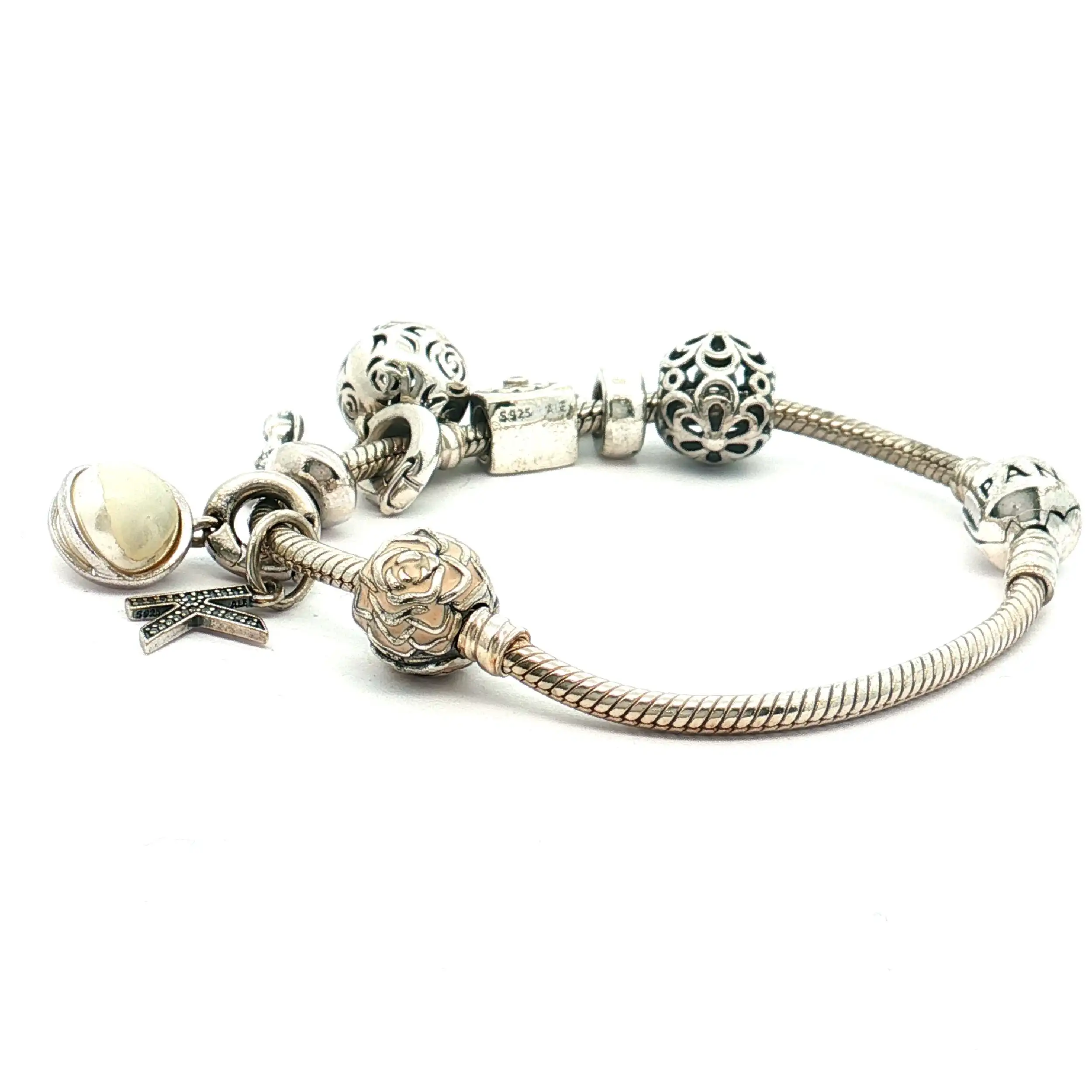 Armband Pandora mit 8 Charms Armband Pandora mit 8 Charms