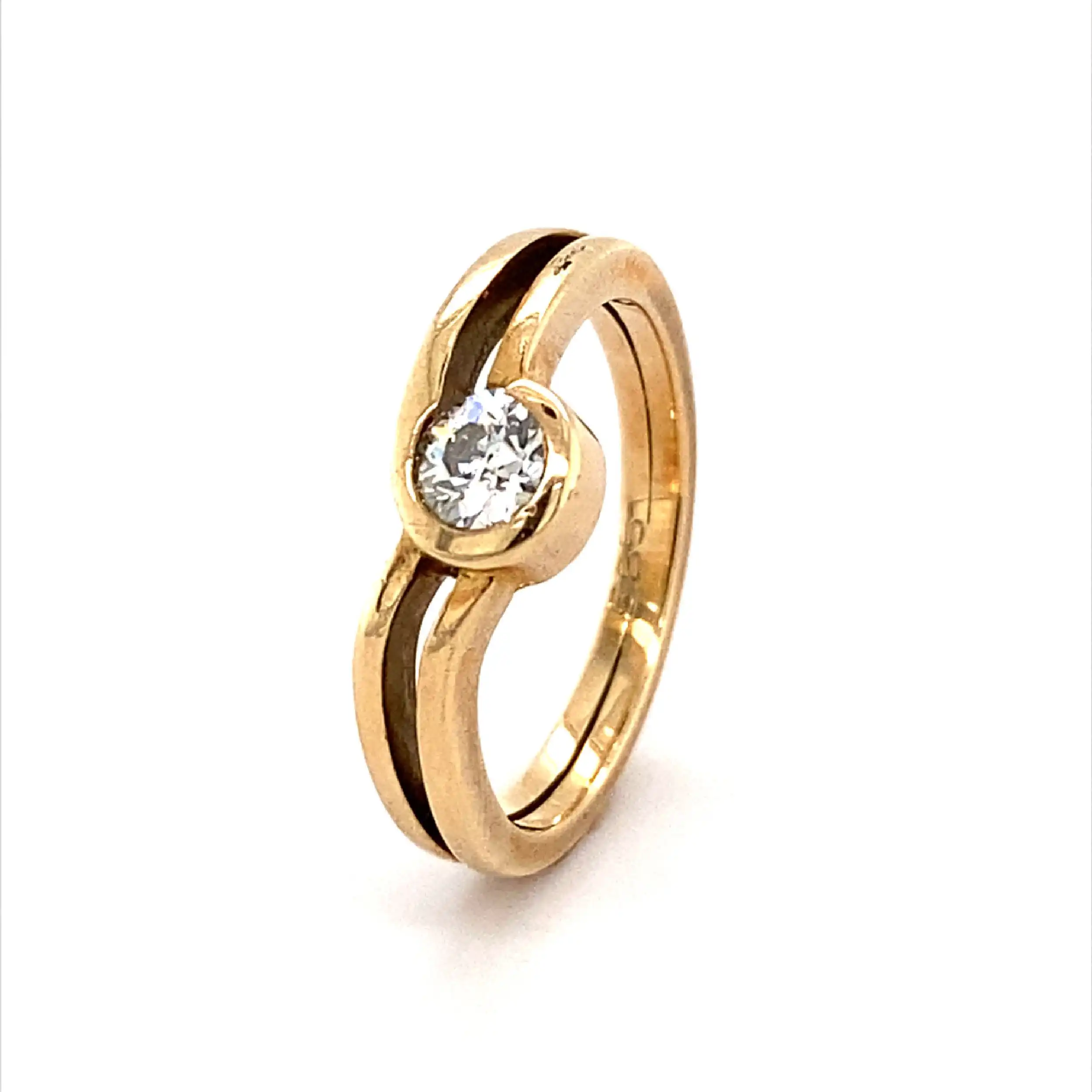 Ring Gelbgold mit Diamant Ring Gelbgold mit Diamant