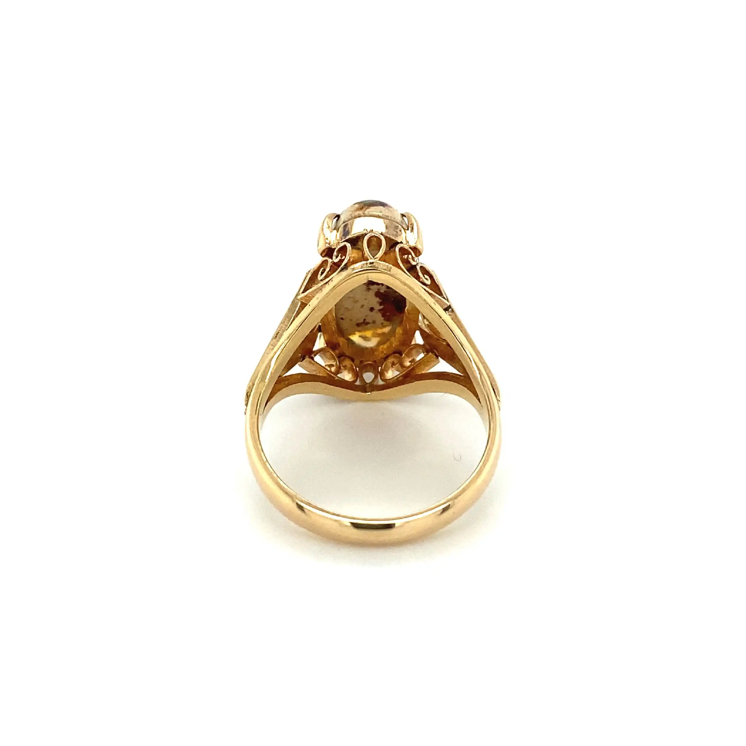 Ring Gelbgold mit Opal Cabochon Ring Gelbgold mit Opal Cabochon