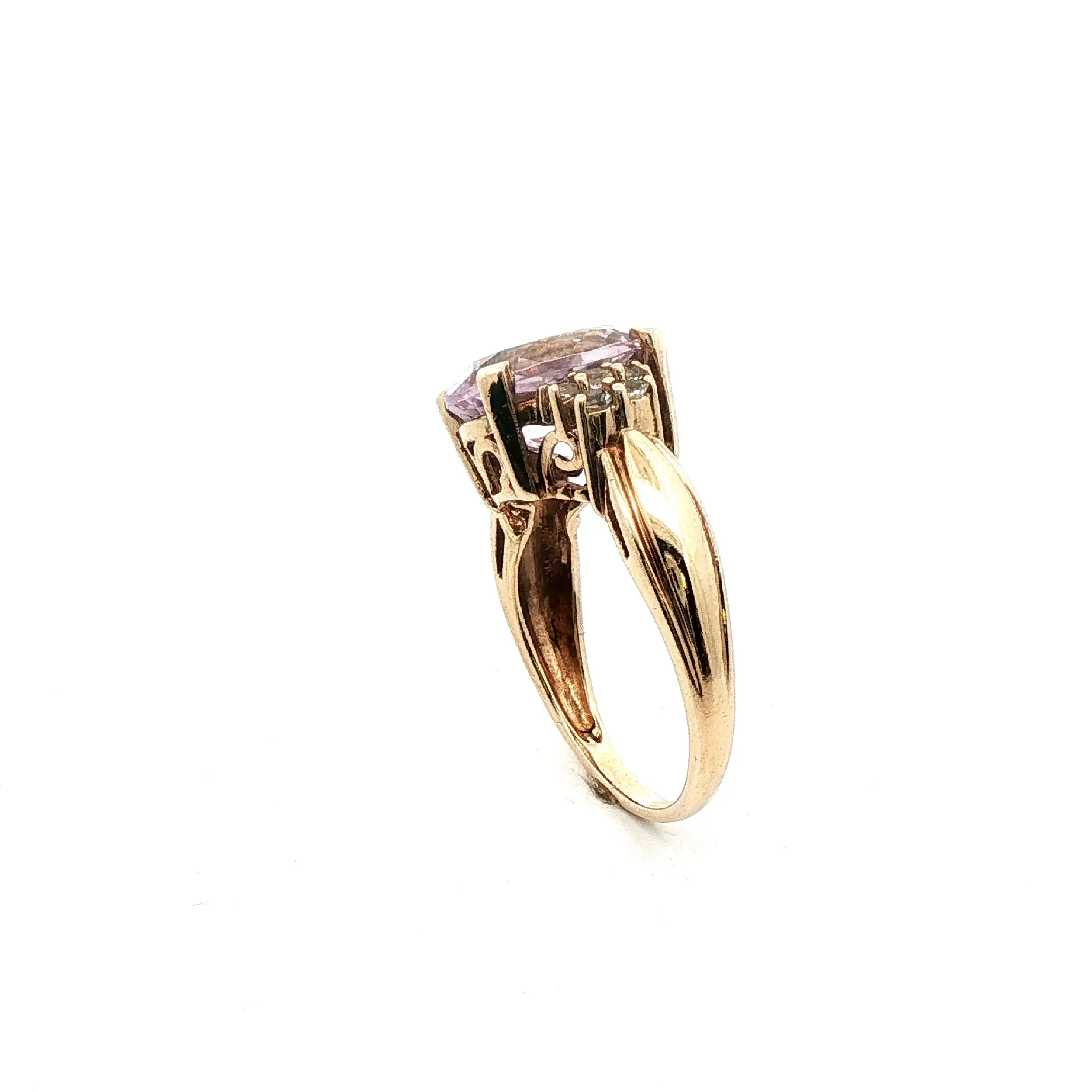 Ring Gelbgold mit Ametyst und Zirkonia
