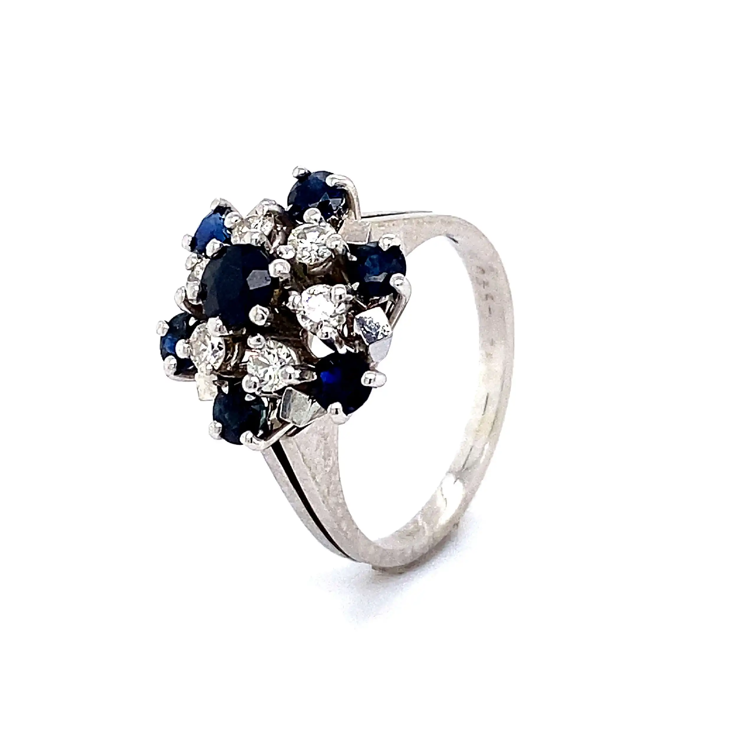 Ring Weißgold mit Saphiren und Brillanten, graviert mit 0,35ct Ring Weißgold mit Saphiren und Brillanten, graviert mit 0,35ct