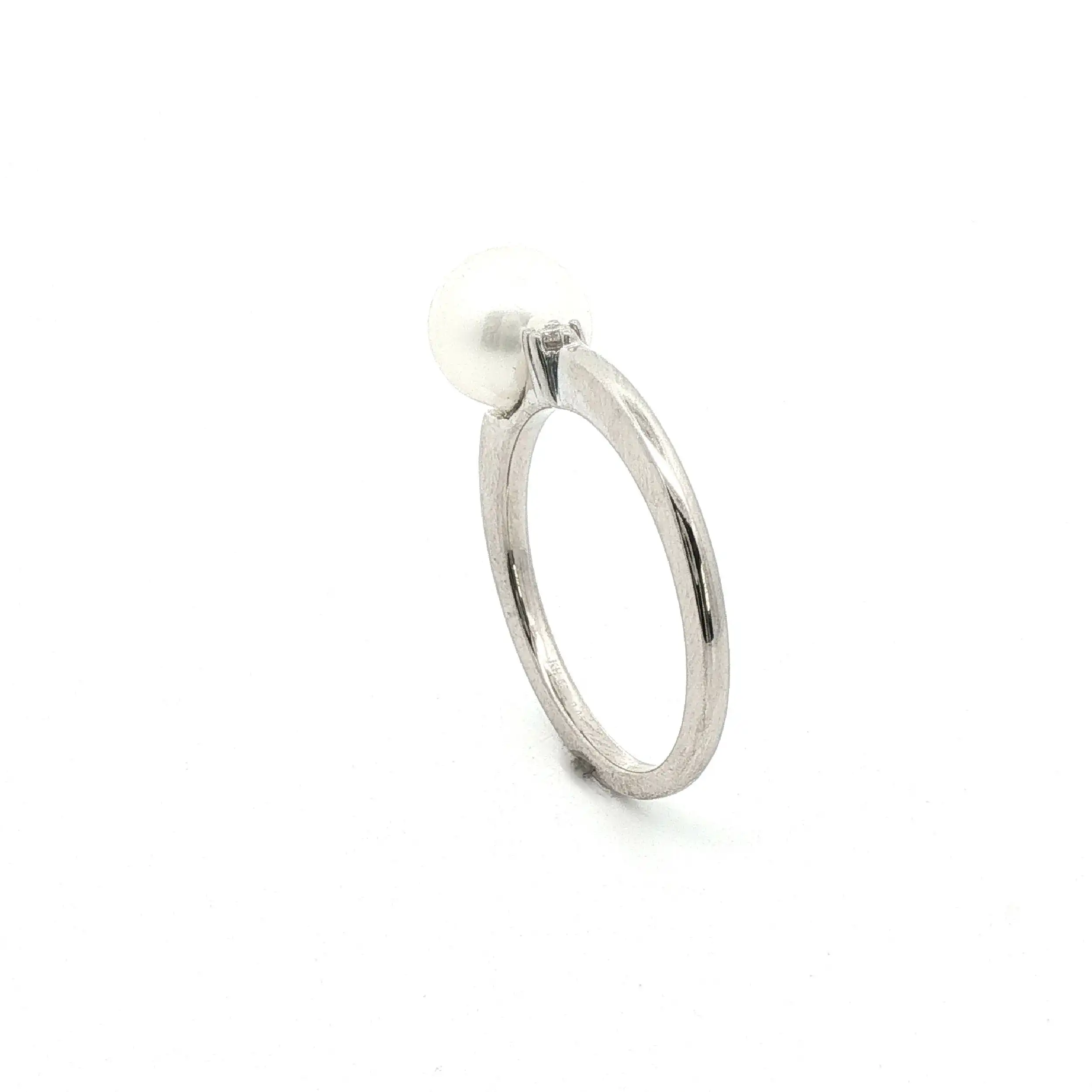 Ring Weißgold mit Perle und Brillant Ring Weißgold mit Perle und Brillant