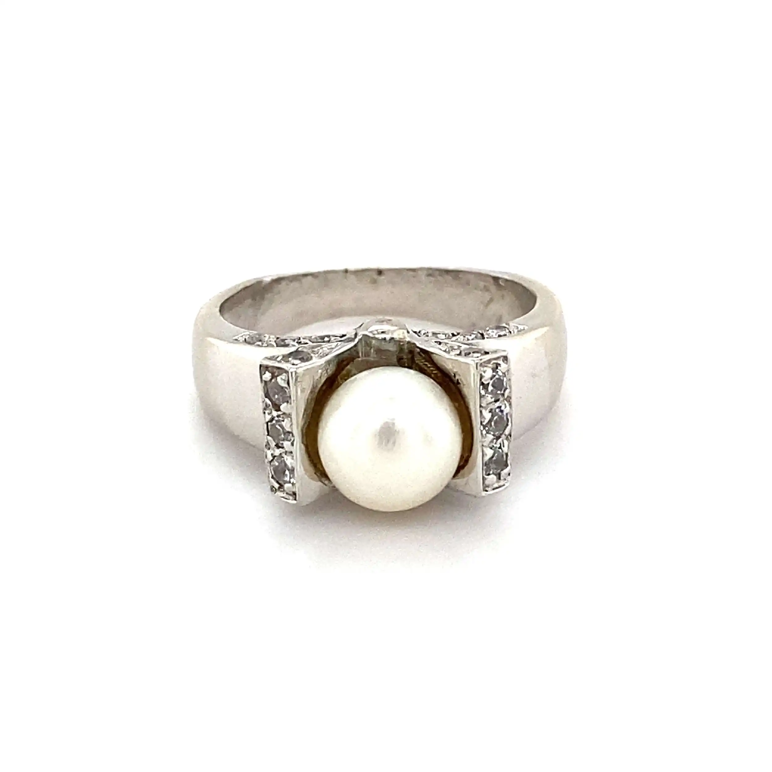 Ring Weißgold mit Perle und Zirkonia Ring Weißgold mit Perle und Zirkonia