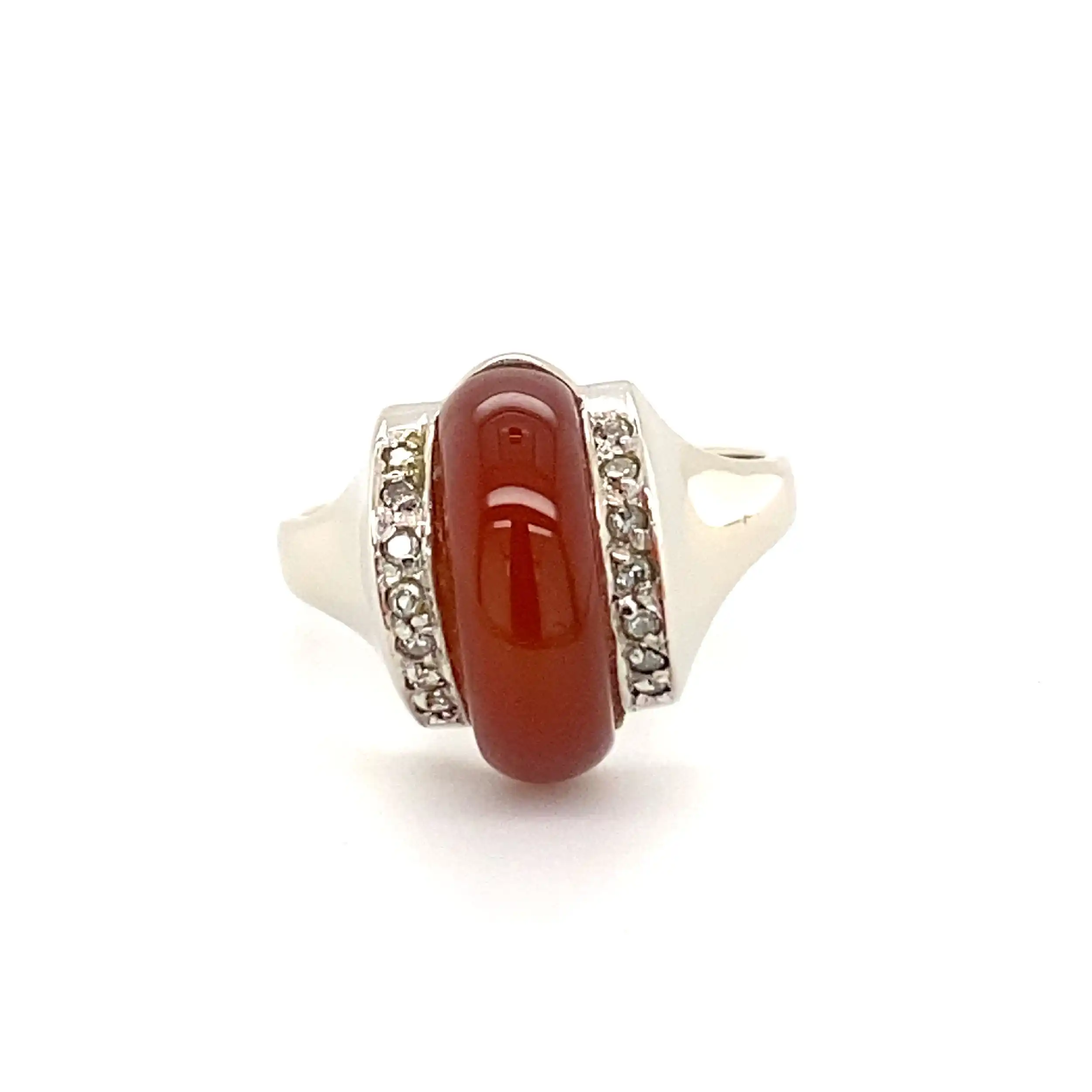 Ring Weißgold mit Karneol & Diamanten, graviert mit 0,14ct. Ring Weißgold mit Karneol & Diamanten, graviert mit 0,14ct.