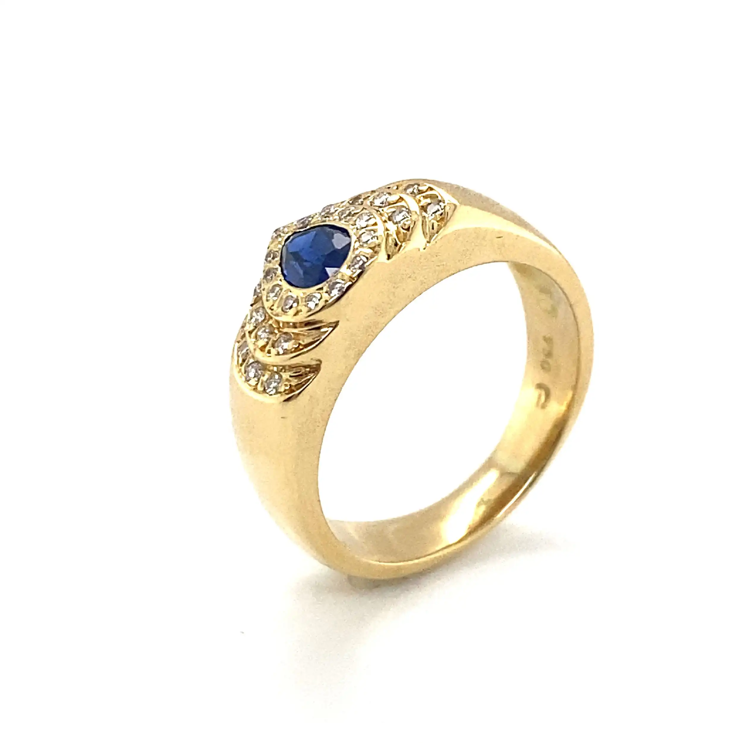 Ring mit Brillanten und Saphir - leicht beschädigt Ring mit Brillanten und Saphir - leicht beschädigt