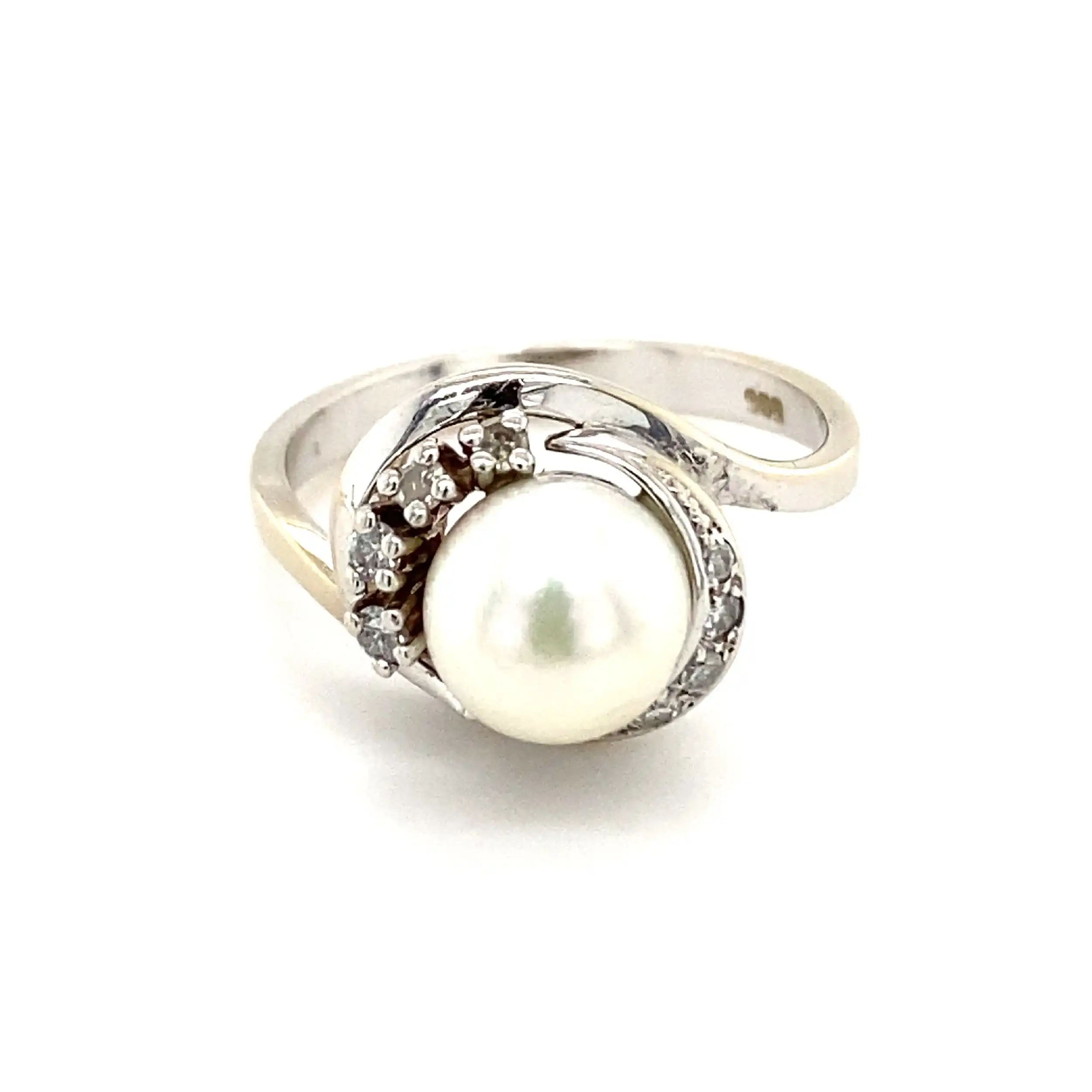 Ring Weißgold mit Perle, Brillanten & Diamanten Ring Weißgold mit Perle, Brillanten & Diamanten