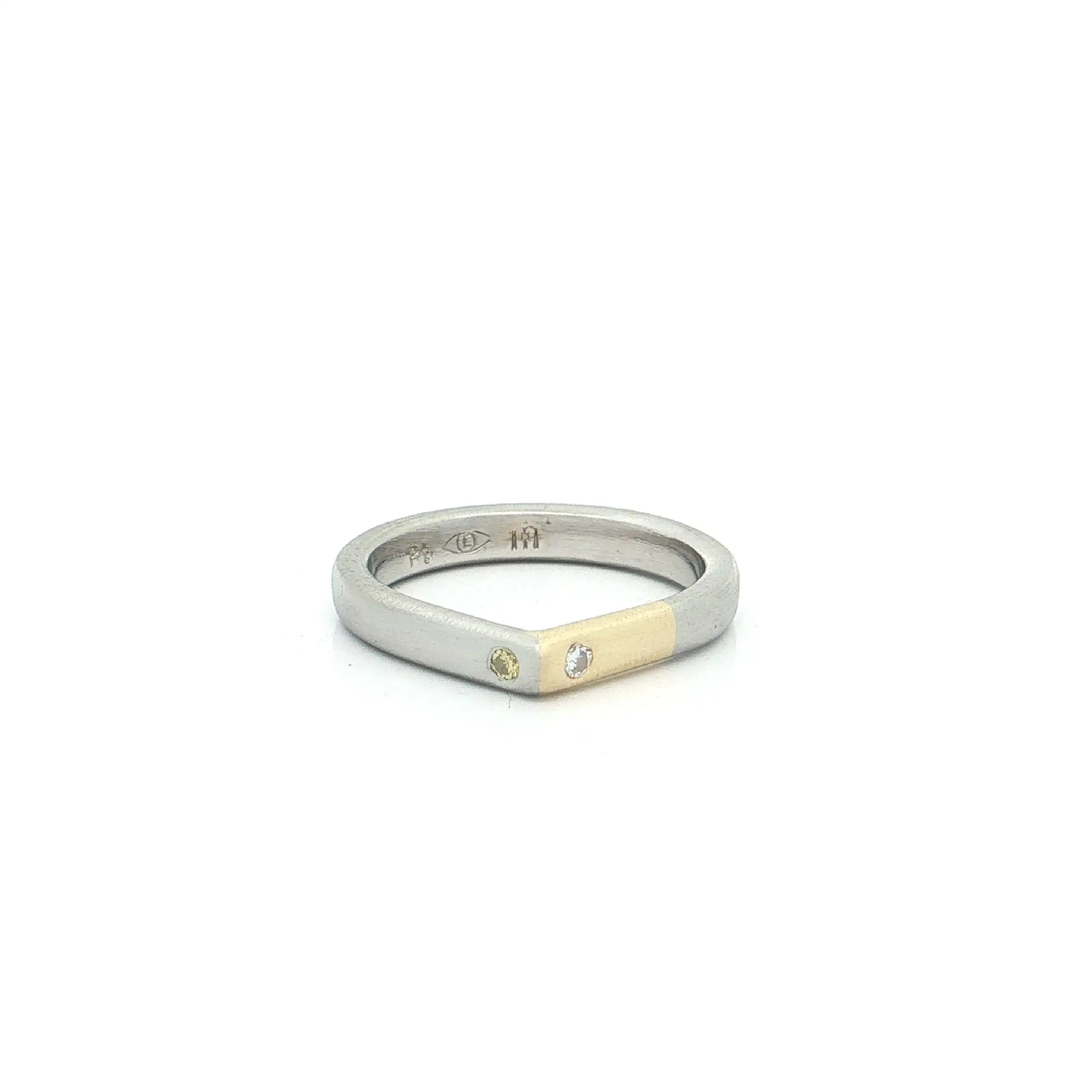 Ring in Tropfenform Platin/Gelbgold mit Brillanten