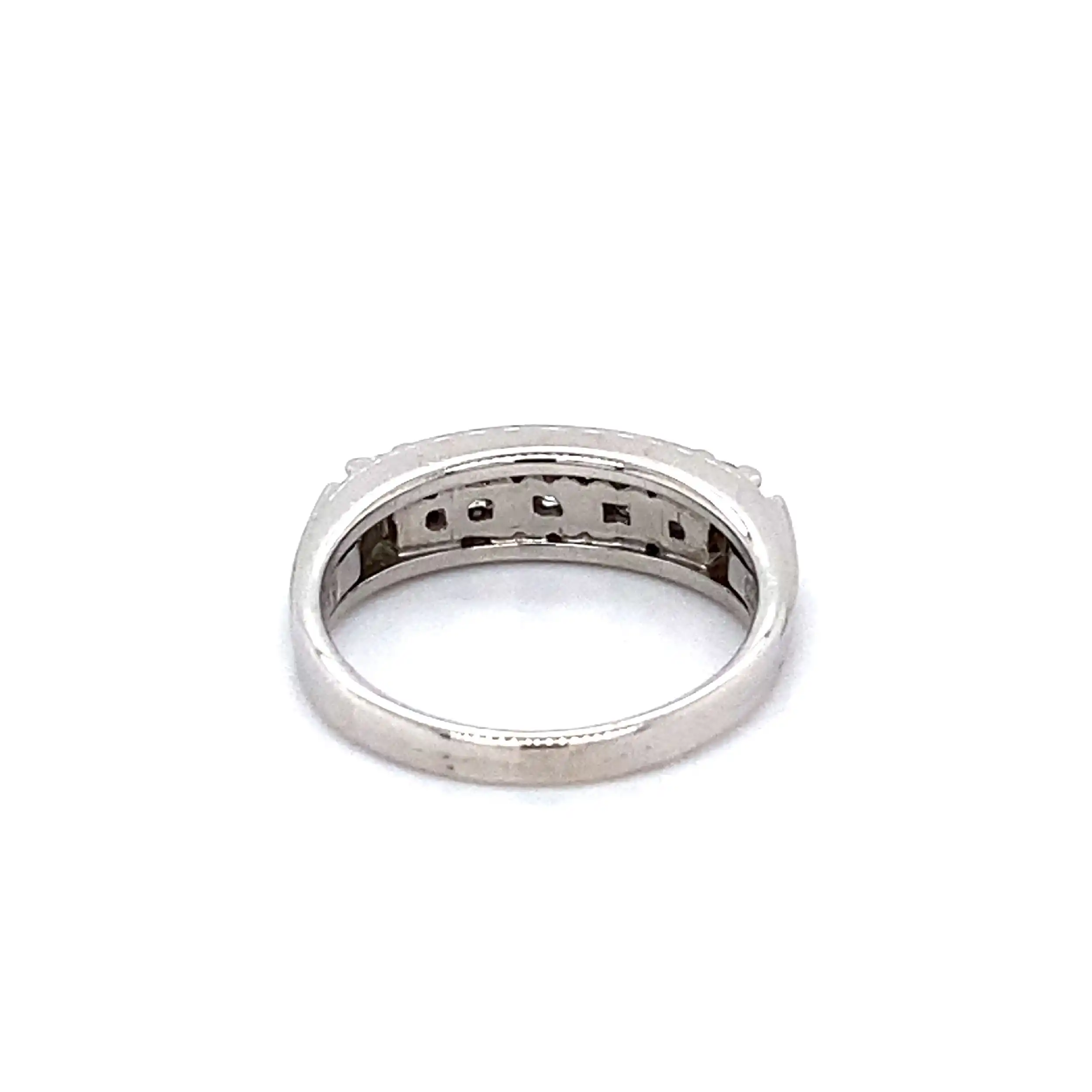 Ring Weißgold mit Brillanten, graviert mit 0,44ct Ring Weißgold mit Brillanten, graviert mit 0,44ct