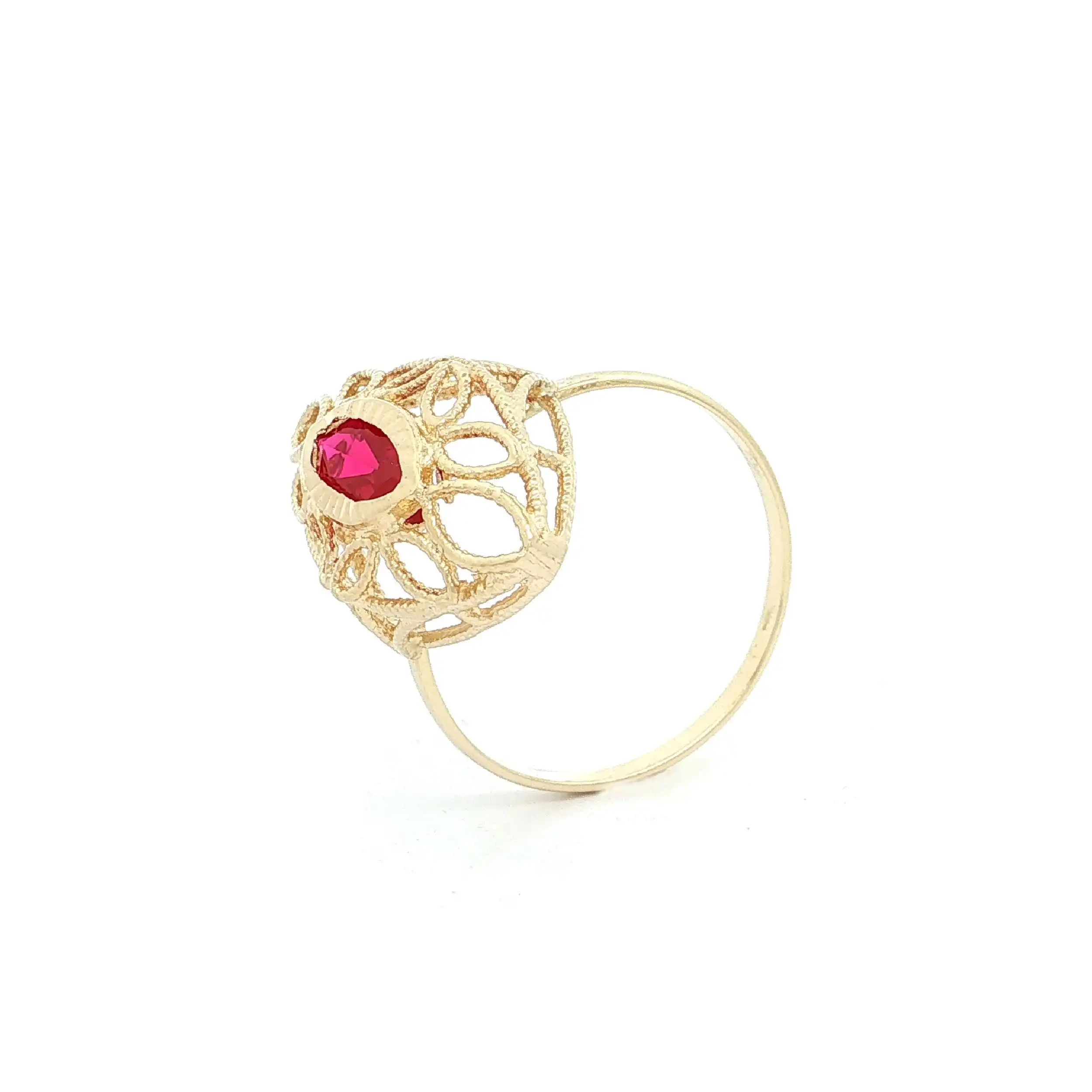 Ring Gelbgold mit synthetischem Korund Ring Gelbgold mit synthetischem Korund