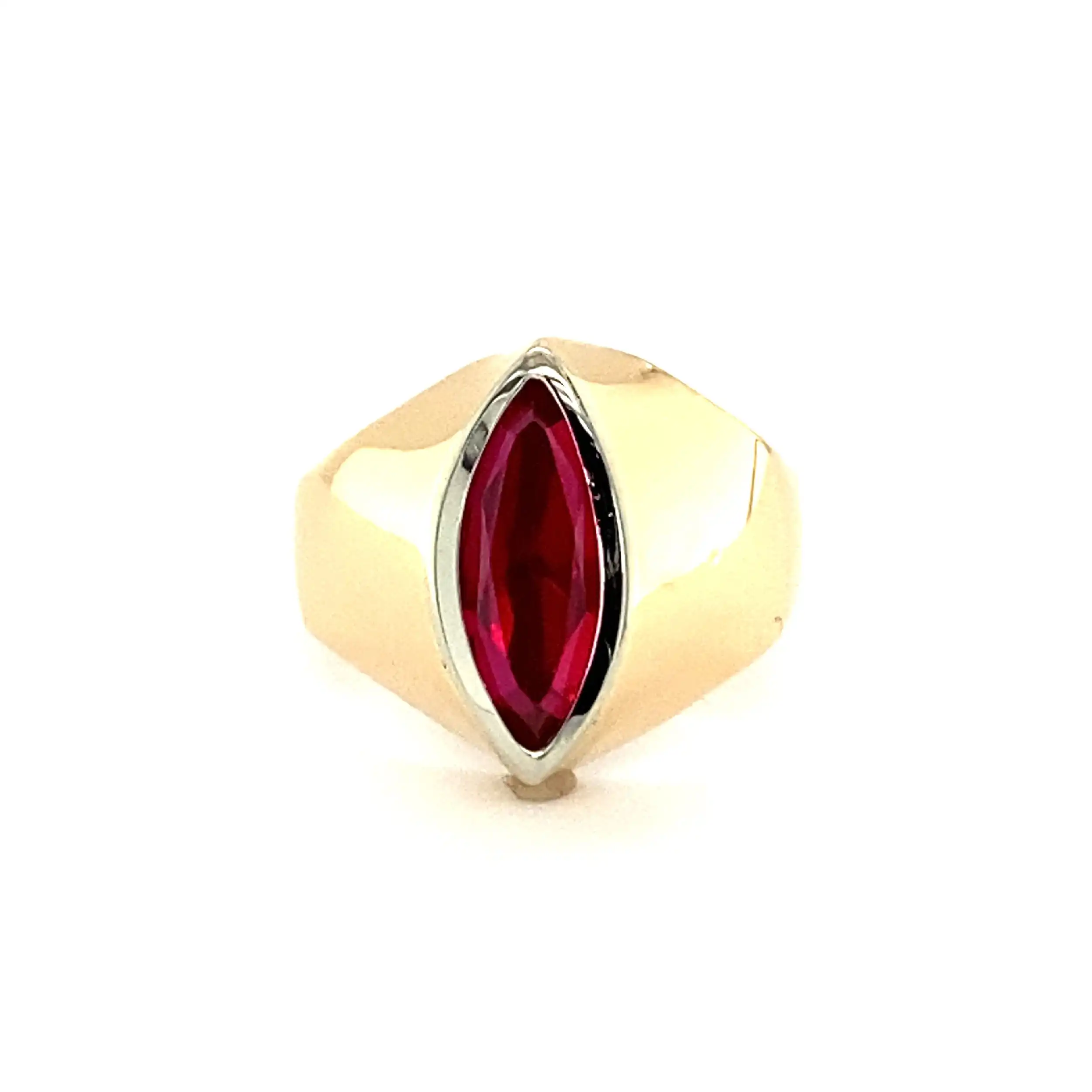 Ring Gelbgold mit synthetischem Korund