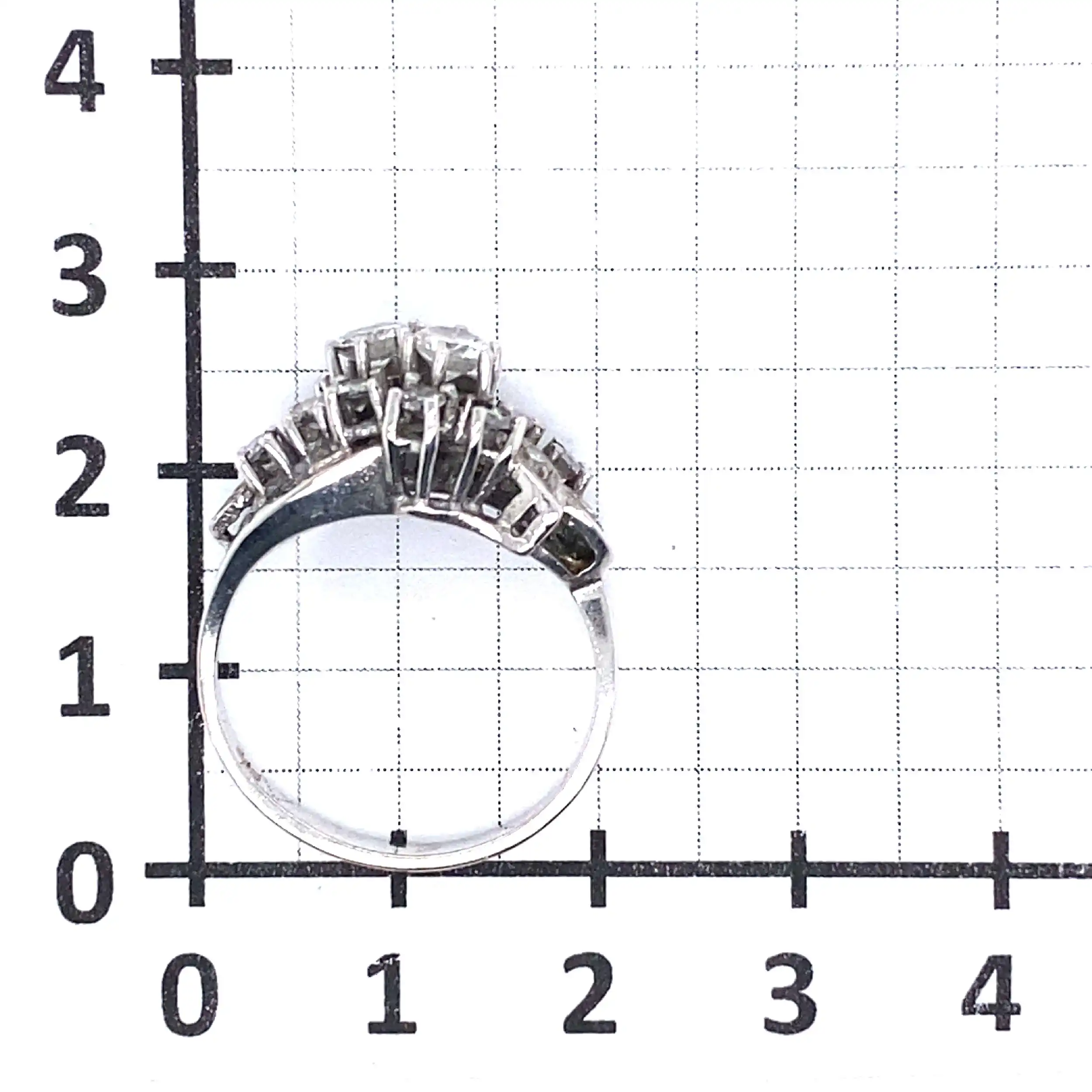 Ring mit Brillanten und Diamanten Ring mit Brillanten und Diamanten