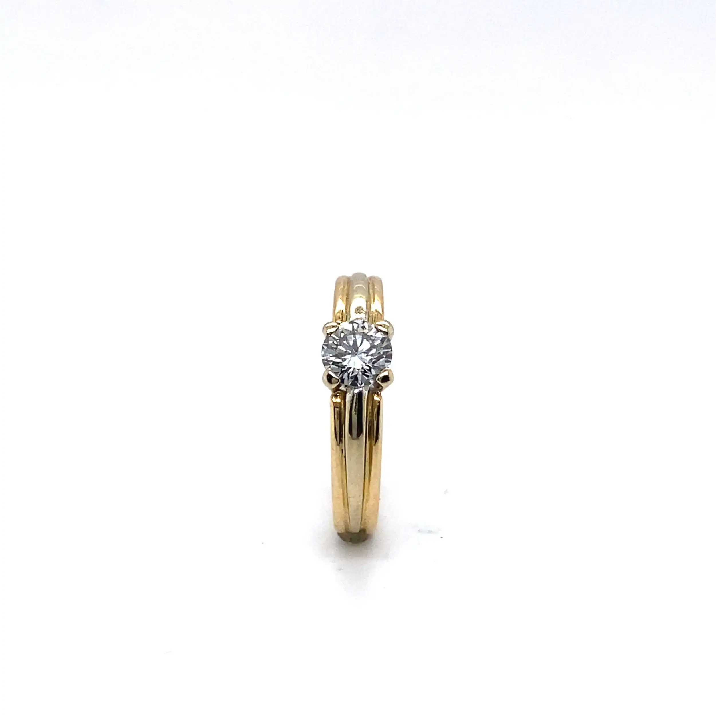 Solitärring Gelbgold mit Brillant, graviert mit 0,556ct Solitärring Gelbgold mit Brillant, graviert mit 0,556ct