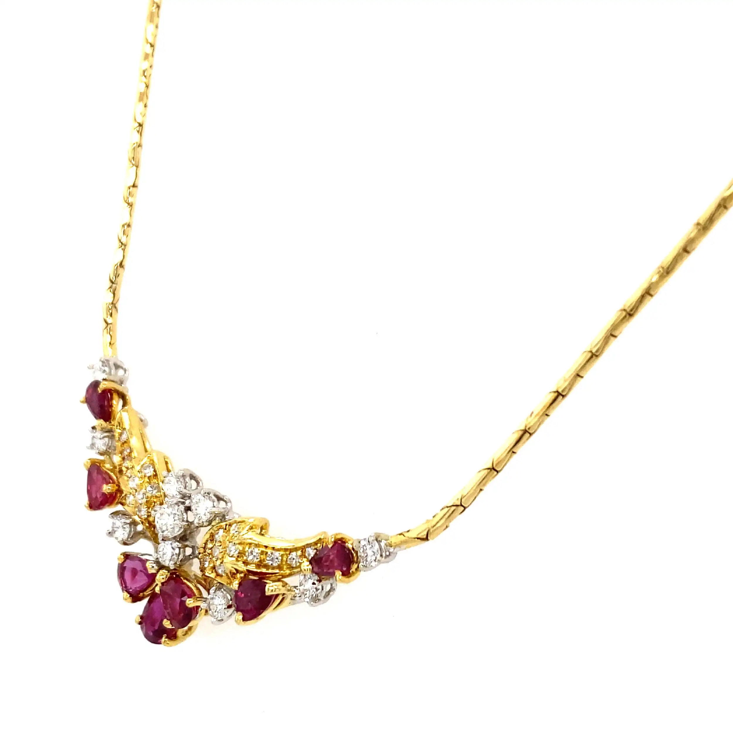 Collier Gelbgold mit Rubinen, Brillanten und Diamanten, mit Expertise von EPL Collier Gelbgold mit Rubinen, Brillanten und Diamanten, mit Expertise von EPL