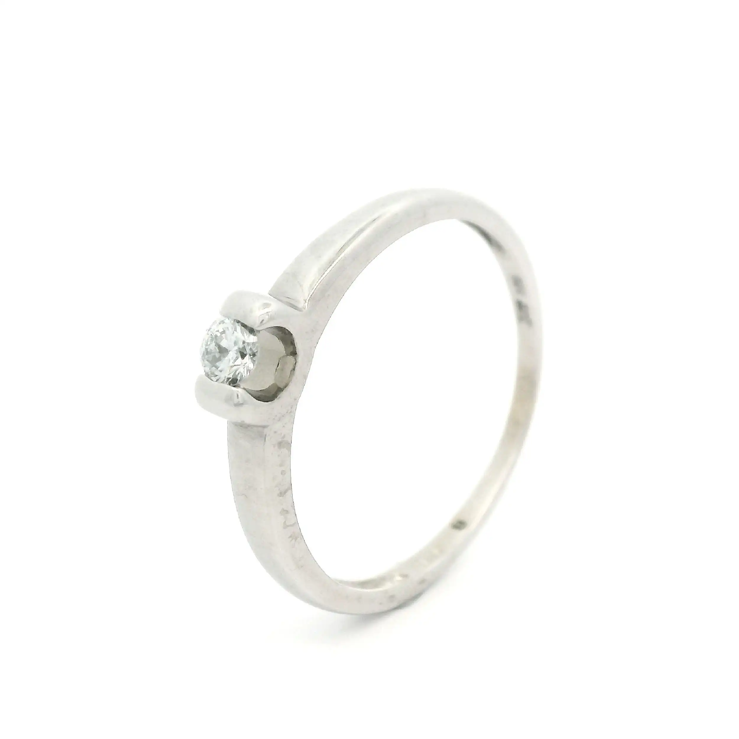 Ring Weißgold mit Brillant, graviert mit 0,08 ct Ring Weißgold mit Brillant, graviert mit 0,08 ct