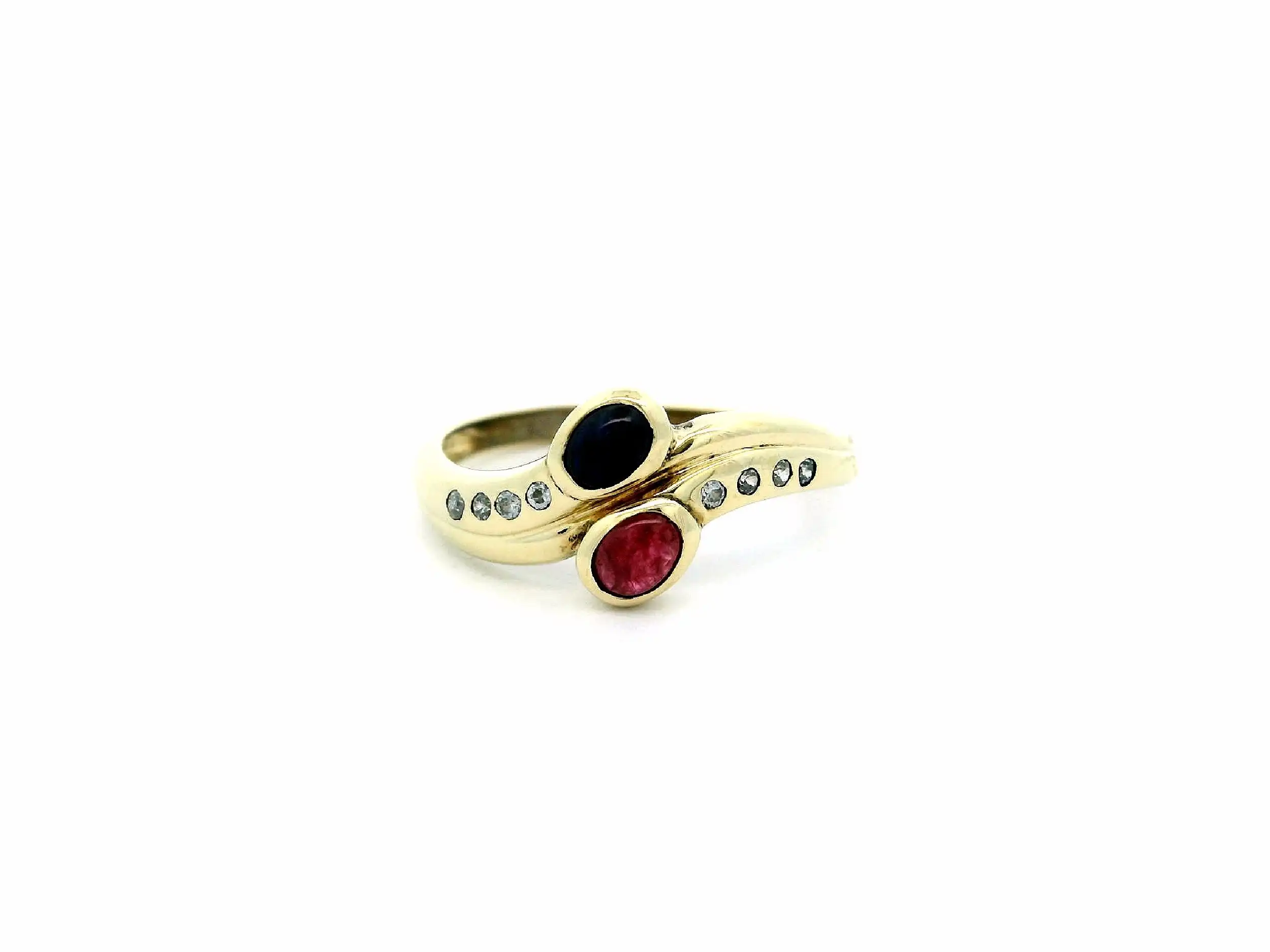 Ring Gelbgold mit Rubin, Saphir Cabochon & Zirkonia Ring Gelbgold mit Rubin, Saphir Cabochon & Zirkonia