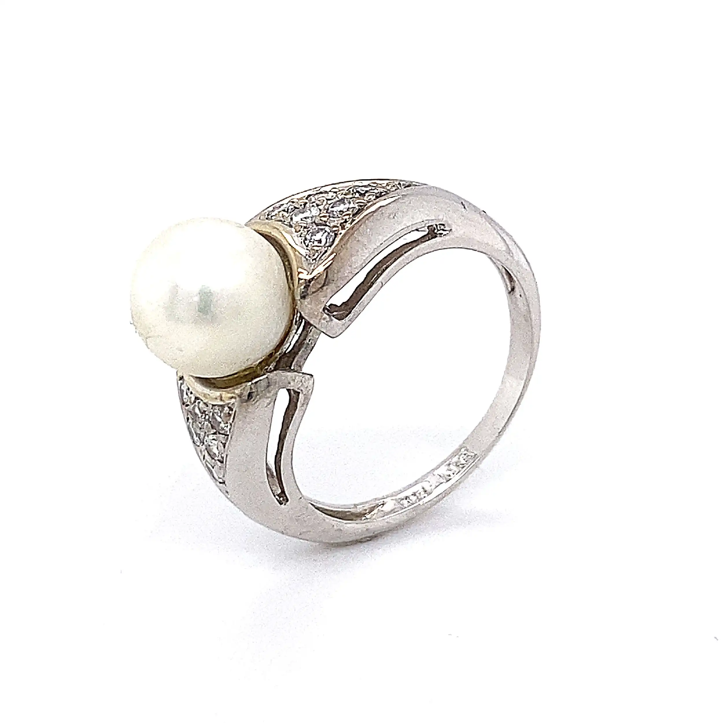 Ring Weißgold mit Perle und Brillanten Ring Weißgold mit Perle und Brillanten