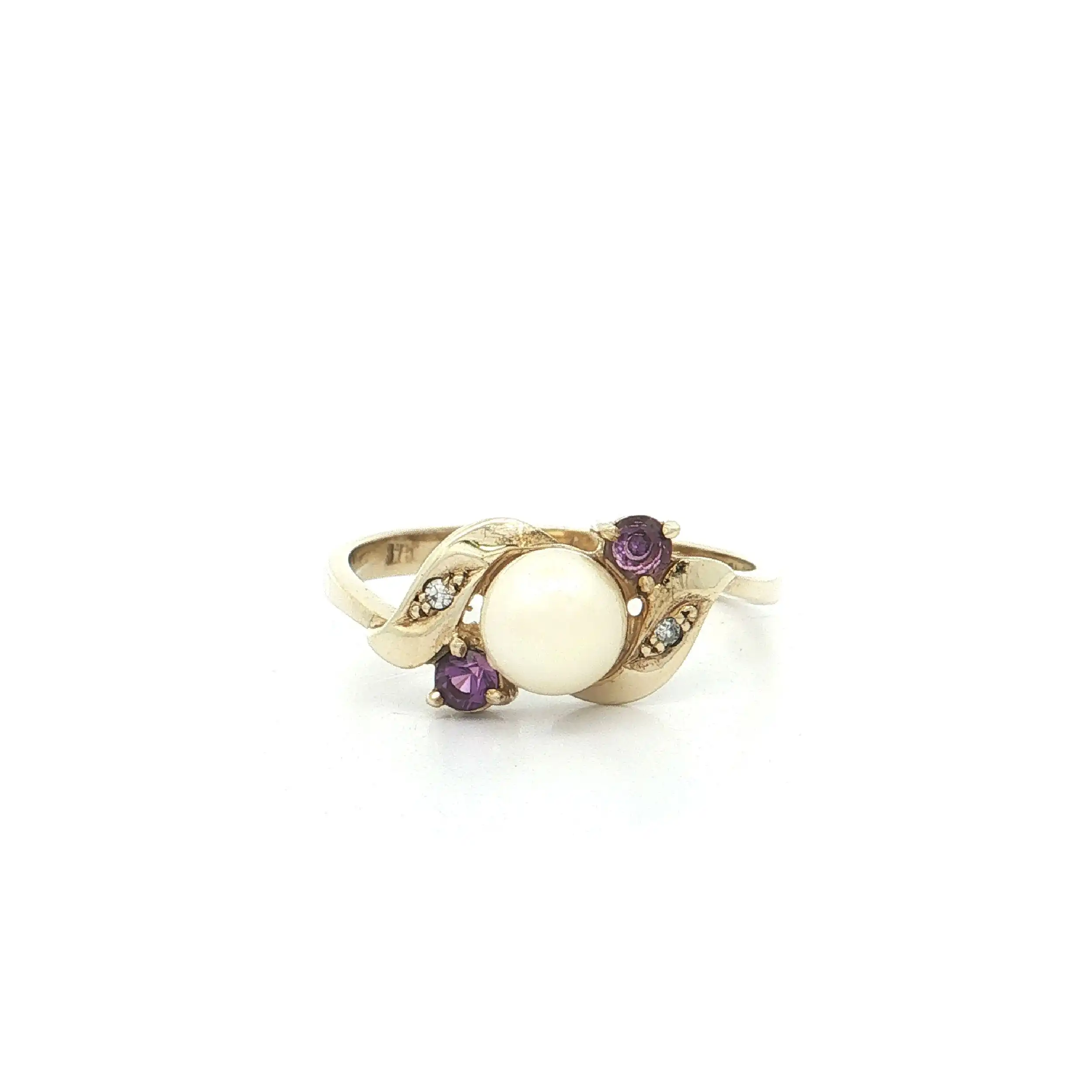 Ring Gelbgold mit Perle, Amethyst und Diamanten Ring Gelbgold mit Perle, Amethyst und Diamanten