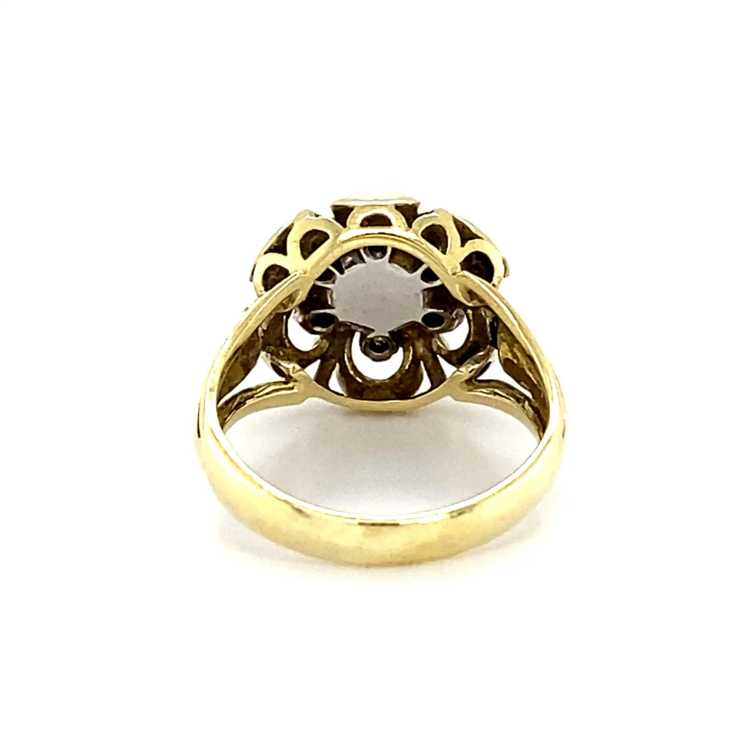 Ring Gelbgold mit Perle und Diamanten Ring Gelbgold mit Perle und Diamanten