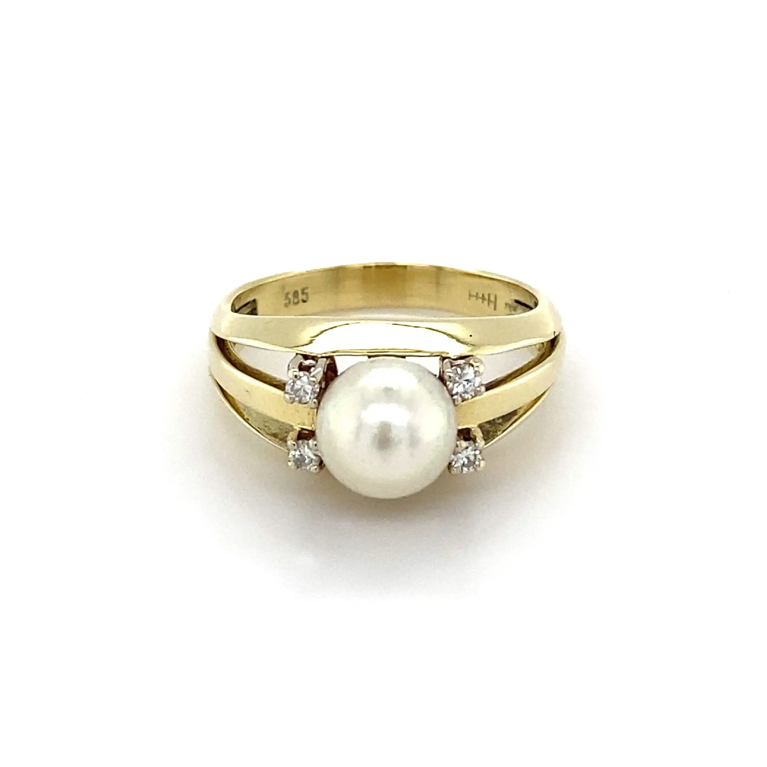 Ring Gelbgold mit Perle und Brillanten Ring Gelbgold mit Perle und Brillanten